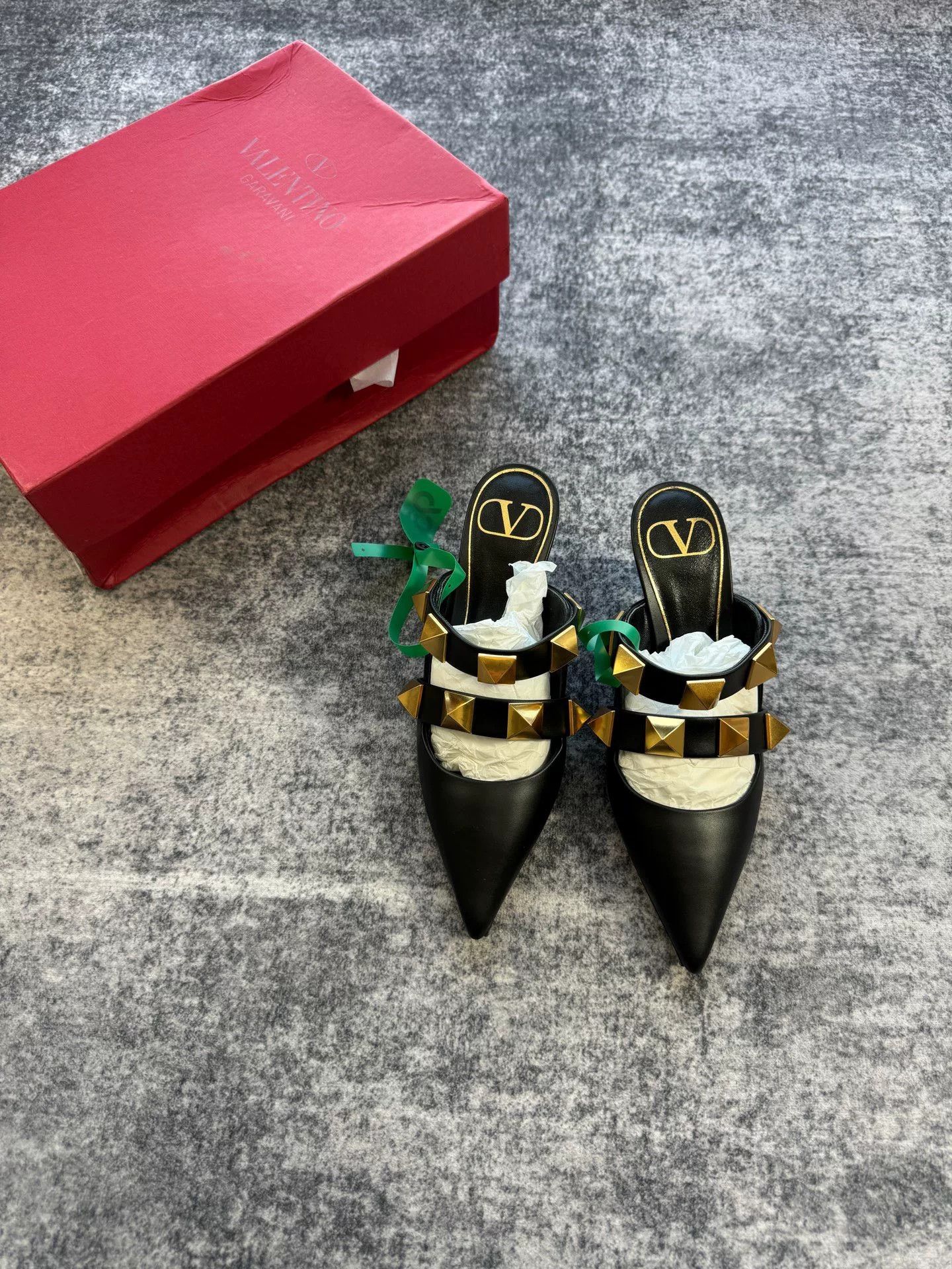Valentino Valentino Black Gold Studded High Heels Size US 4.5 / IT 34.5 - 5 Thumbnail