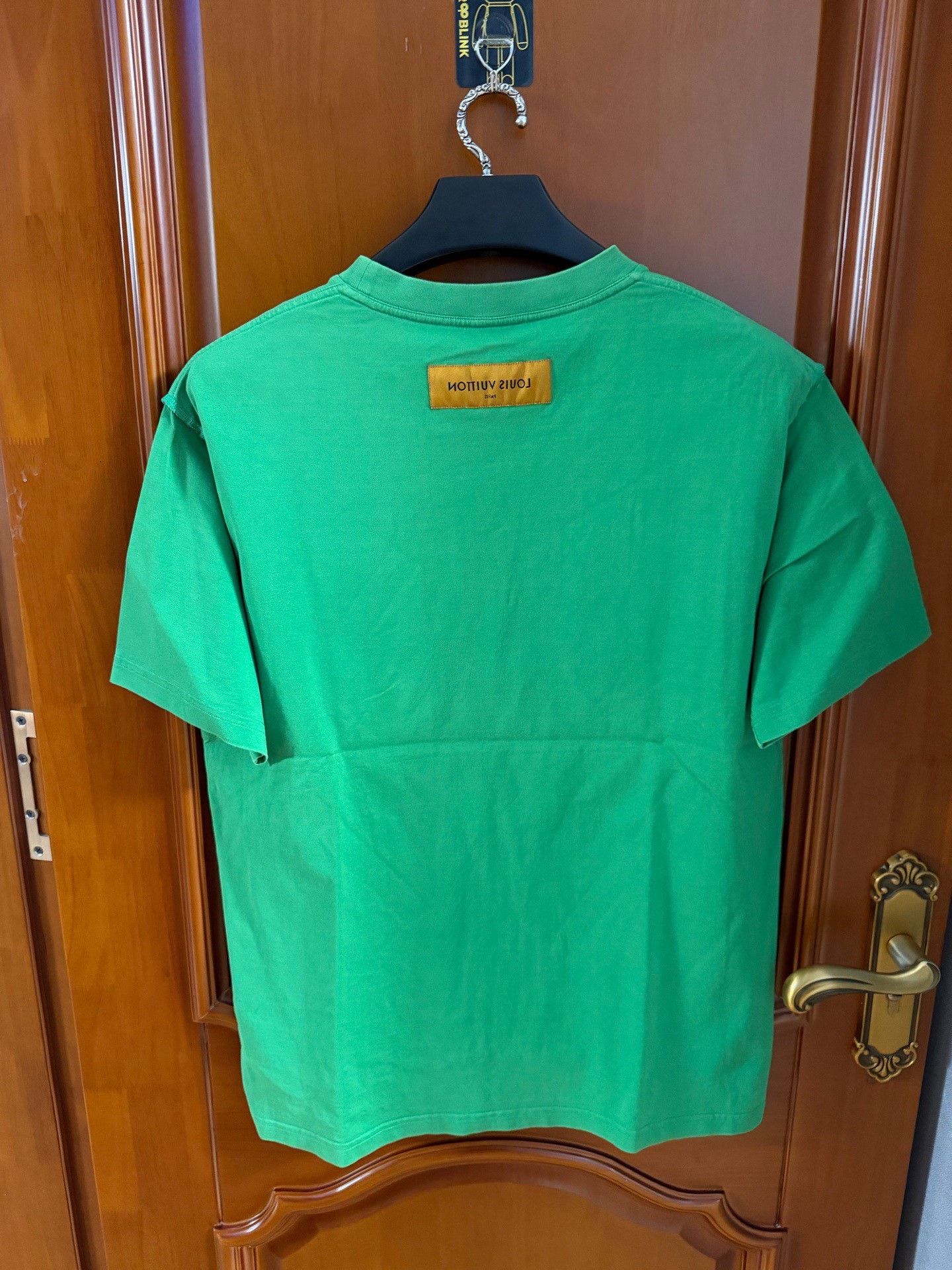 Louis Vuitton Louis Vuitton Green Embossed Logo Short-Sleeve Size US XL / EU 56 / 4 - 2 Thumbnail