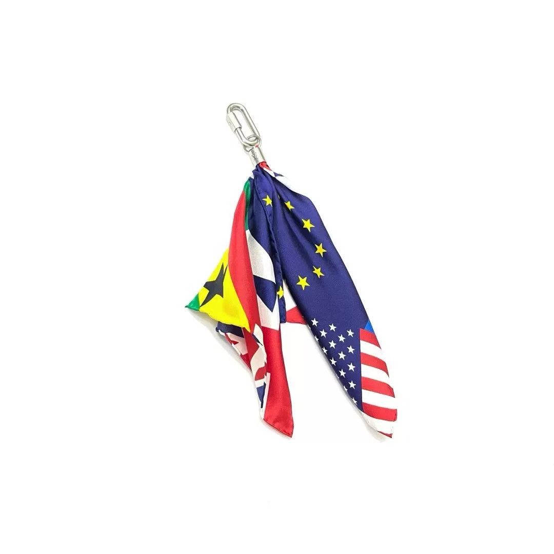 Louis Vuitton Louis Vuitton Silk Flag Pendant Ornament Size ONE SIZE - 2 Thumbnail