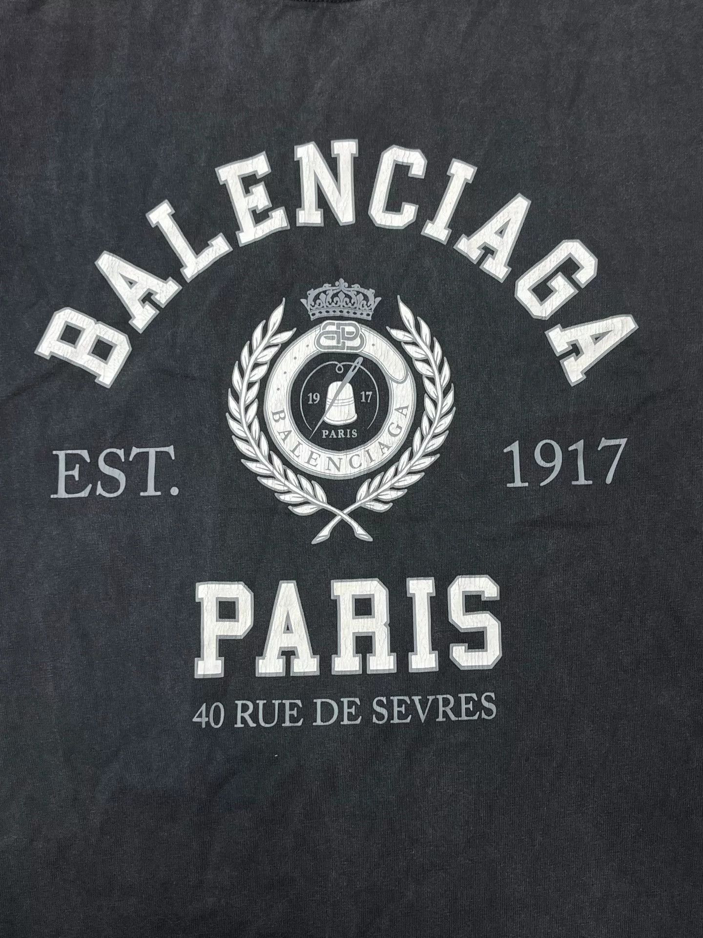 Balenciaga Balenciaga 1917 Logo Distressed Print T-shirt Size M / US 6-8 / IT 42-44 - 3 Thumbnail