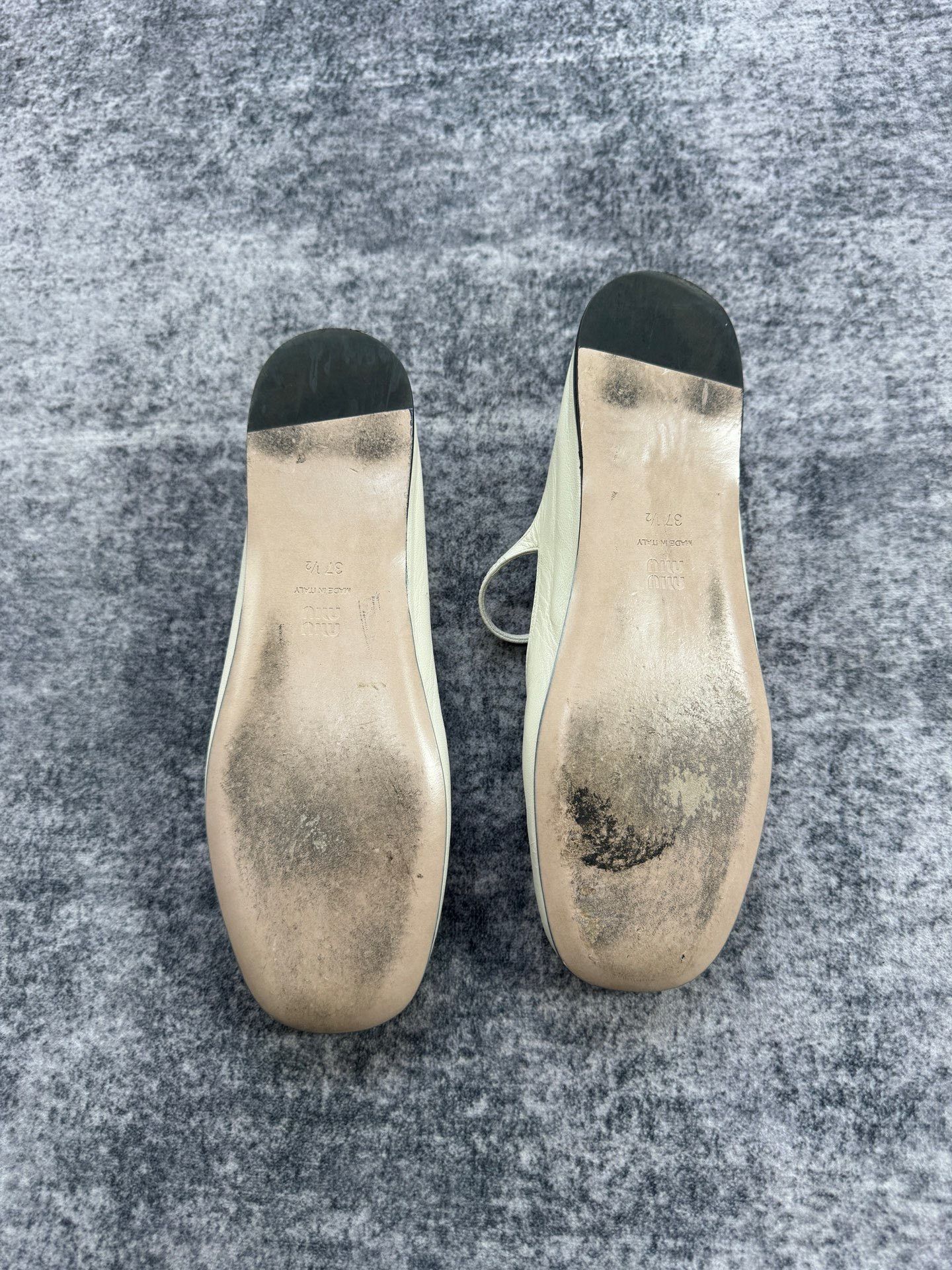 Miu Miu Miu Miu Lambskin Letter Logo Flat Shoes Size US 6.5 / IT 36.5 - 8 Thumbnail