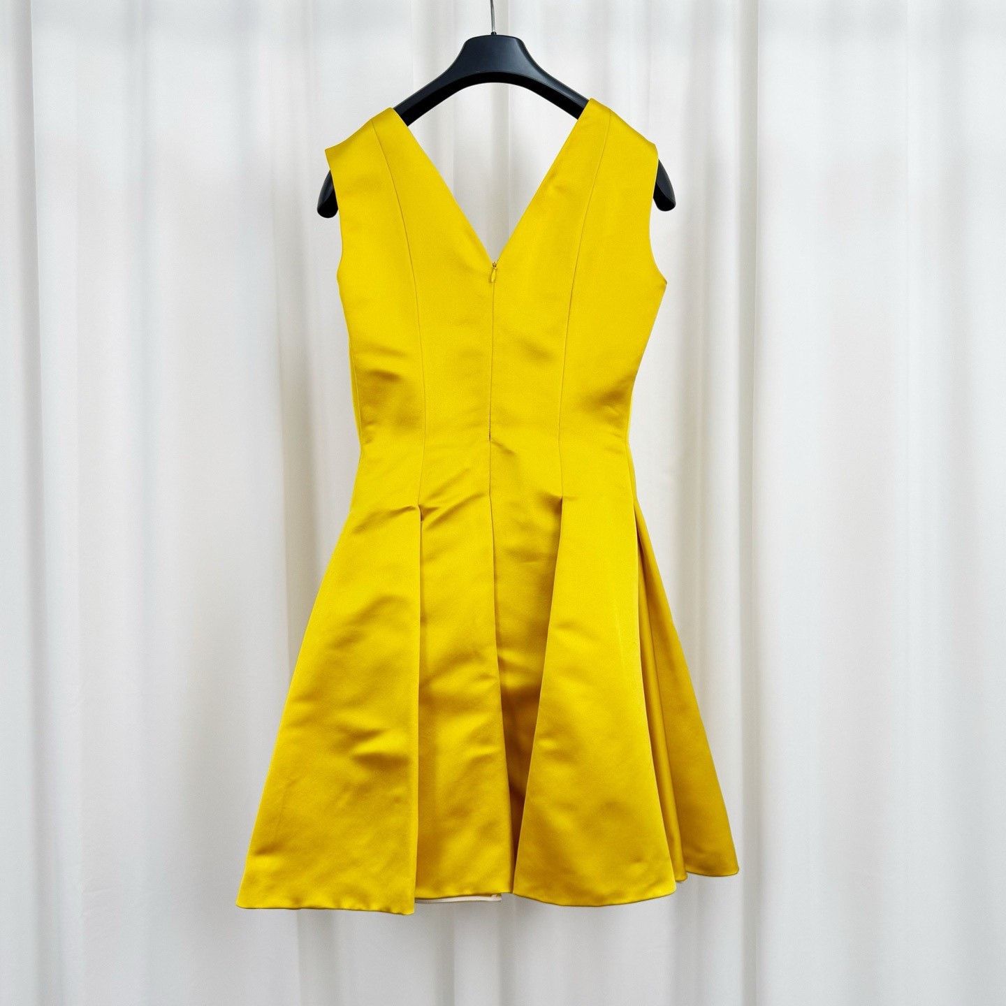 Dior Dior Thick Silk V-Neck Dress Size S / US 4 / IT 40 - 2 Thumbnail