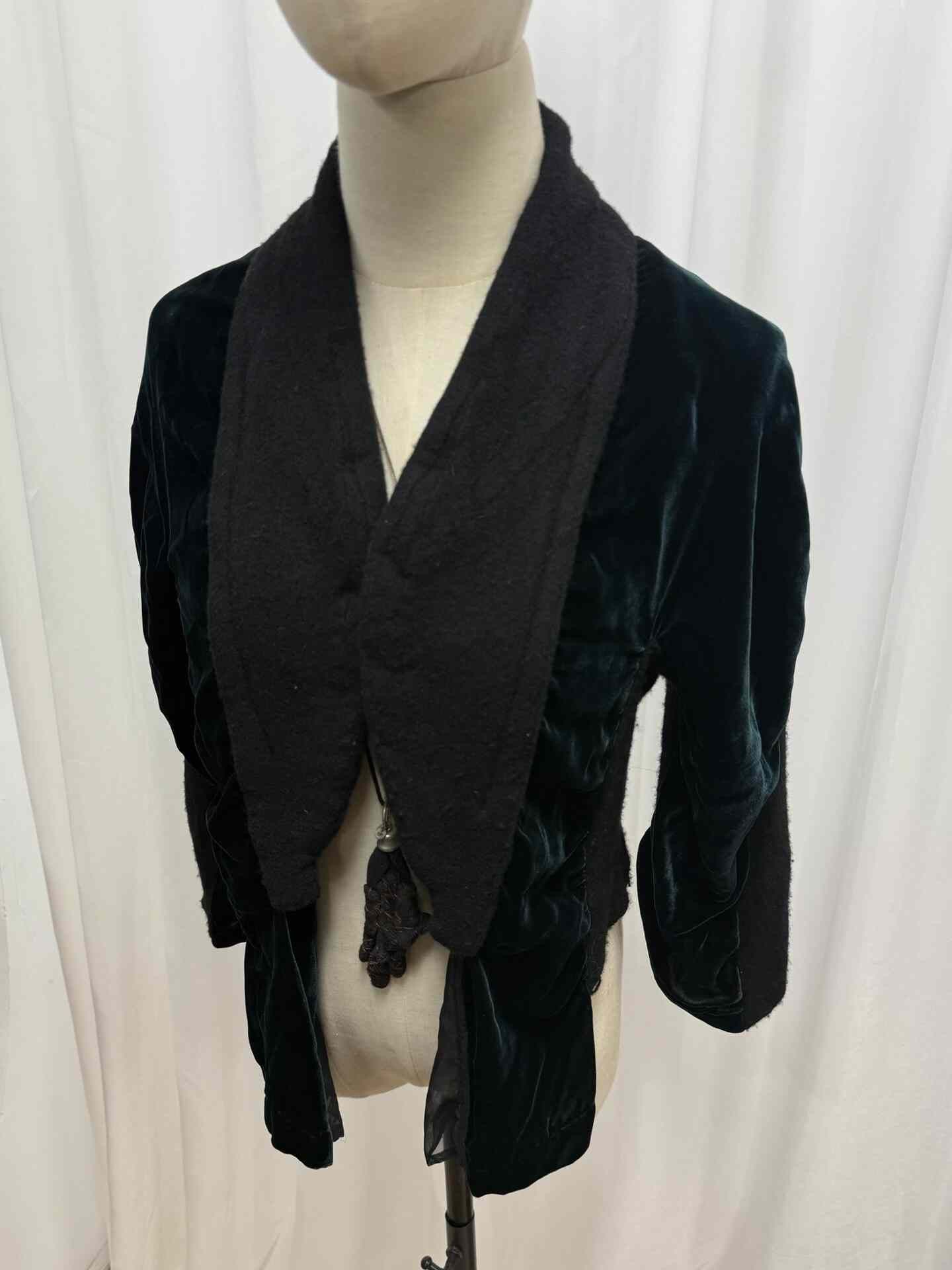 Comme des Garcons Comme des Garçons Dark Green Velvet Cape Jacket Size US M / EU 48-50 / 2 - 8 Thumbnail