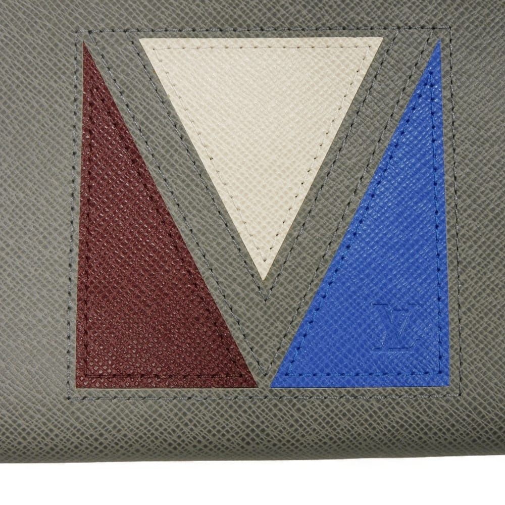 Louis Vuitton Louis Vuitton Louis Vuitton Pochette Voyage MM Taiga Clutch Bag Leather Clutch Bag M59147 DUTY FREE for USA Size ONE SIZE - 10 Thumbnail