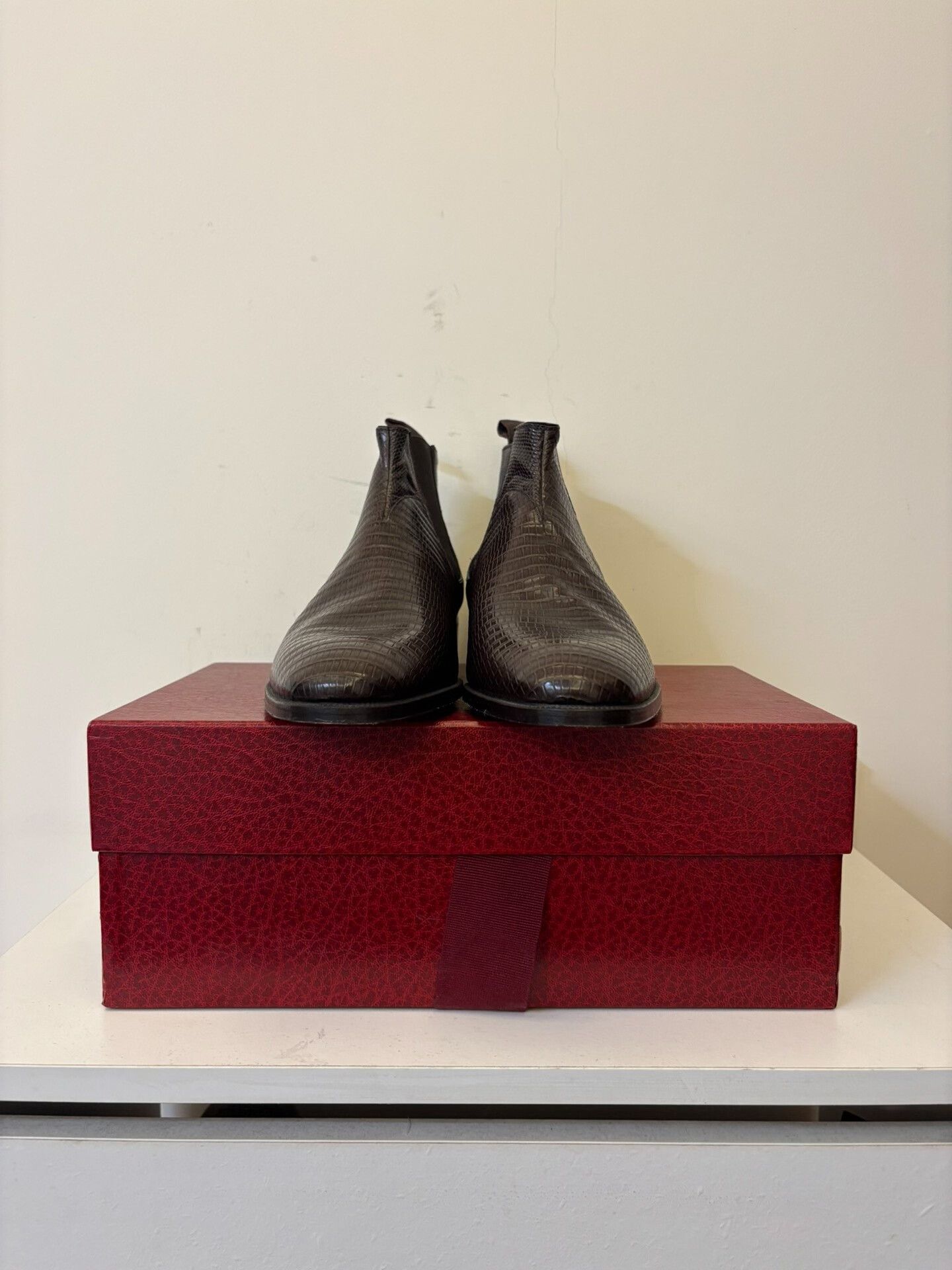 Yuji Yamada Le yucca Mid-top Lizard Leather Chelsea Boots Size US 8 / EU 41 - 2 Thumbnail