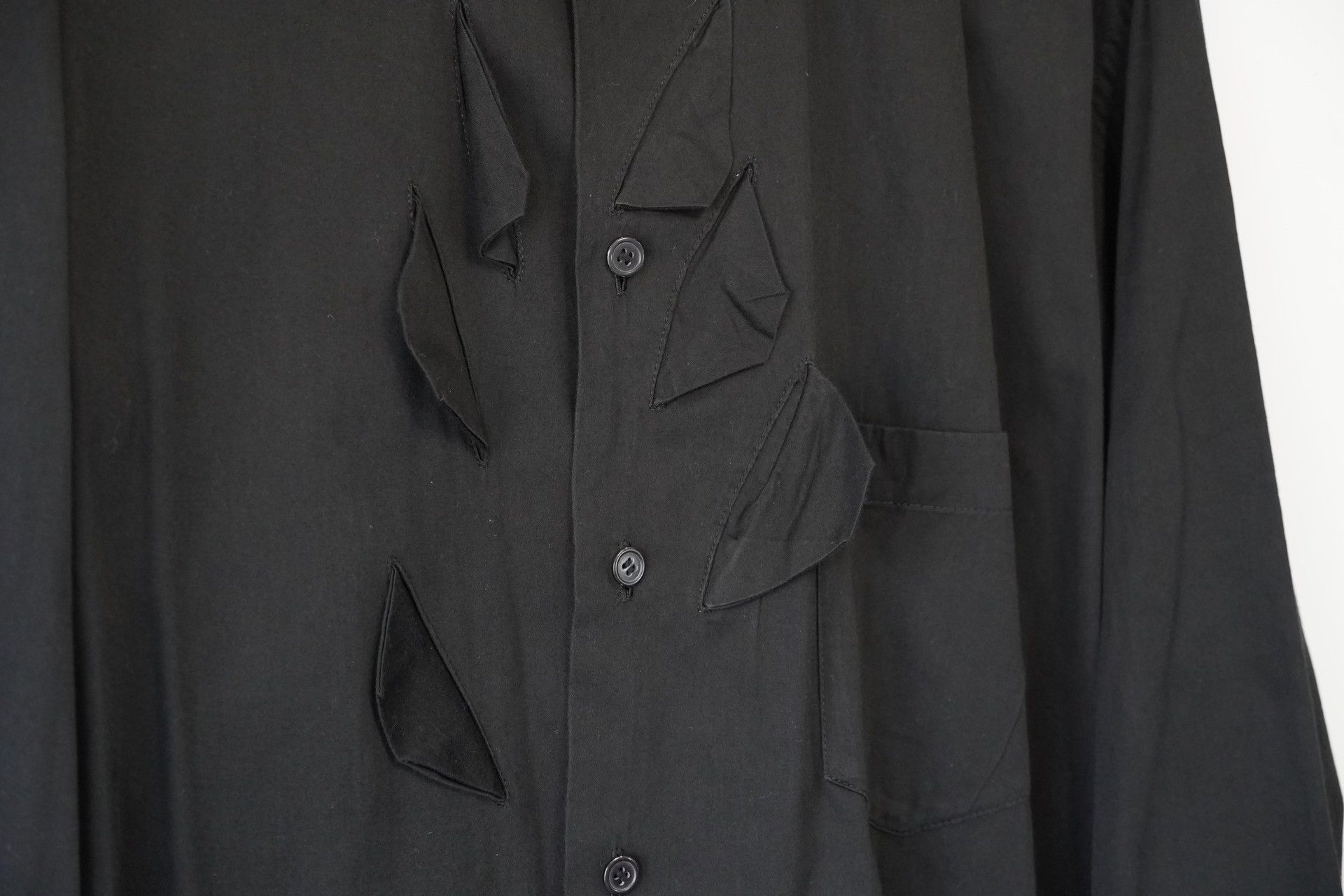 Yohji Yamamoto Yohji Yamamoto 12SS Asymmetric Collar Shirt Size US XL / EU 56 / 4 - 3 Thumbnail