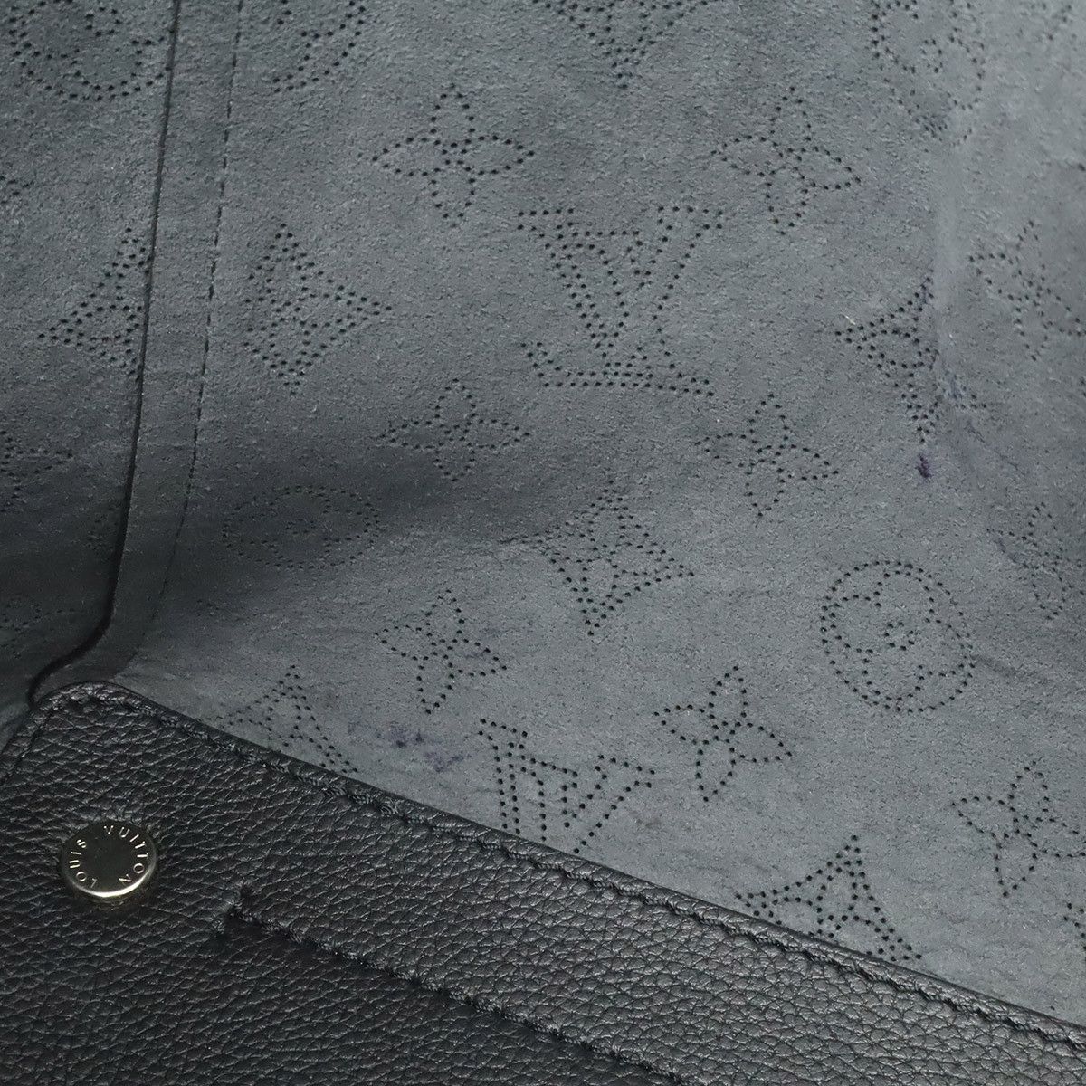 Louis Vuitton Louis Vuitton Louis Vuitton Mahina Handbag Leather Shoulder Bag M54350 DUTY FREE for USA Size ONE SIZE - 8 Thumbnail