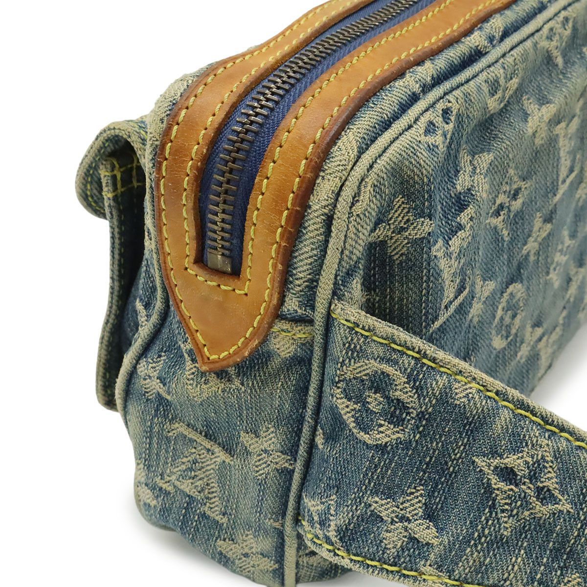 Louis Vuitton Louis Vuitton Louis Vuitton Monogram Denim 2way Waist Bag Textile Belt Bag M95347 DUTY FREE for USA Size ONE SIZE - 4 Thumbnail