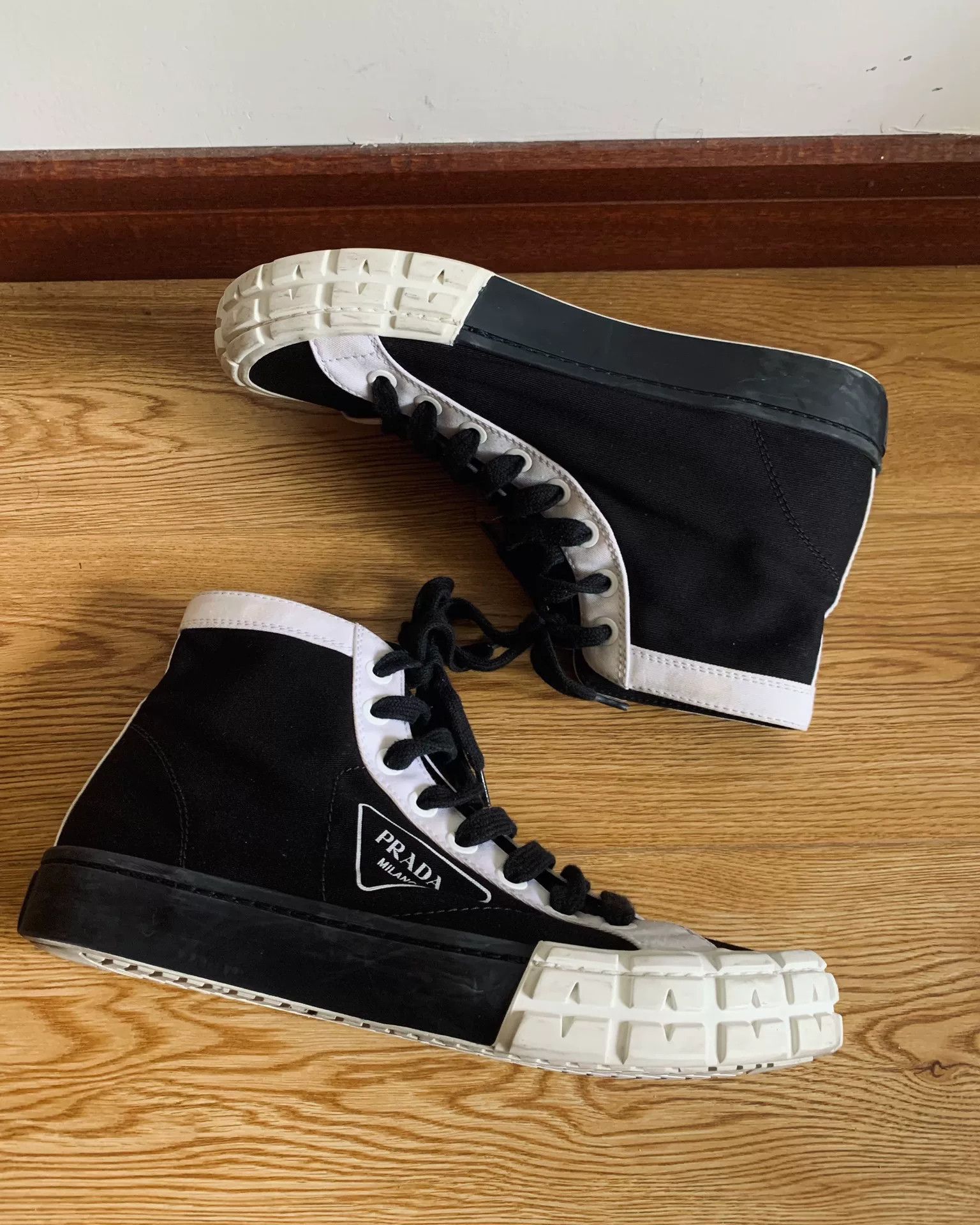 Prada Prada Black White High-Top Canvas Shoes Size US 6 / EU 39 - 3 Thumbnail