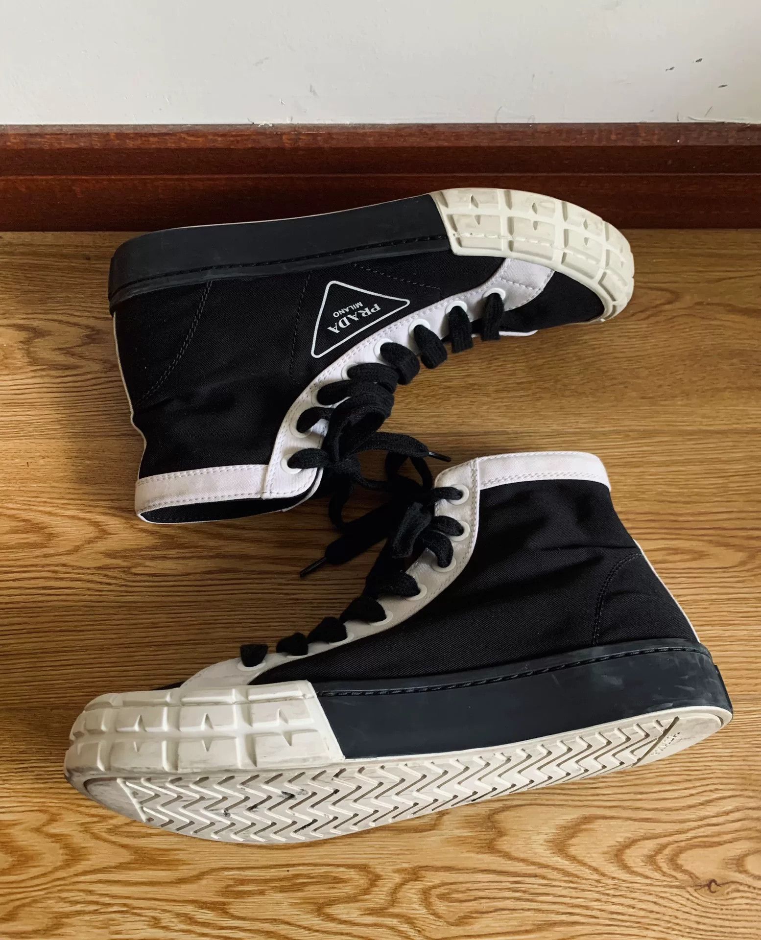 Prada Prada Black White High-Top Canvas Shoes Size US 6 / EU 39 - 4 Thumbnail