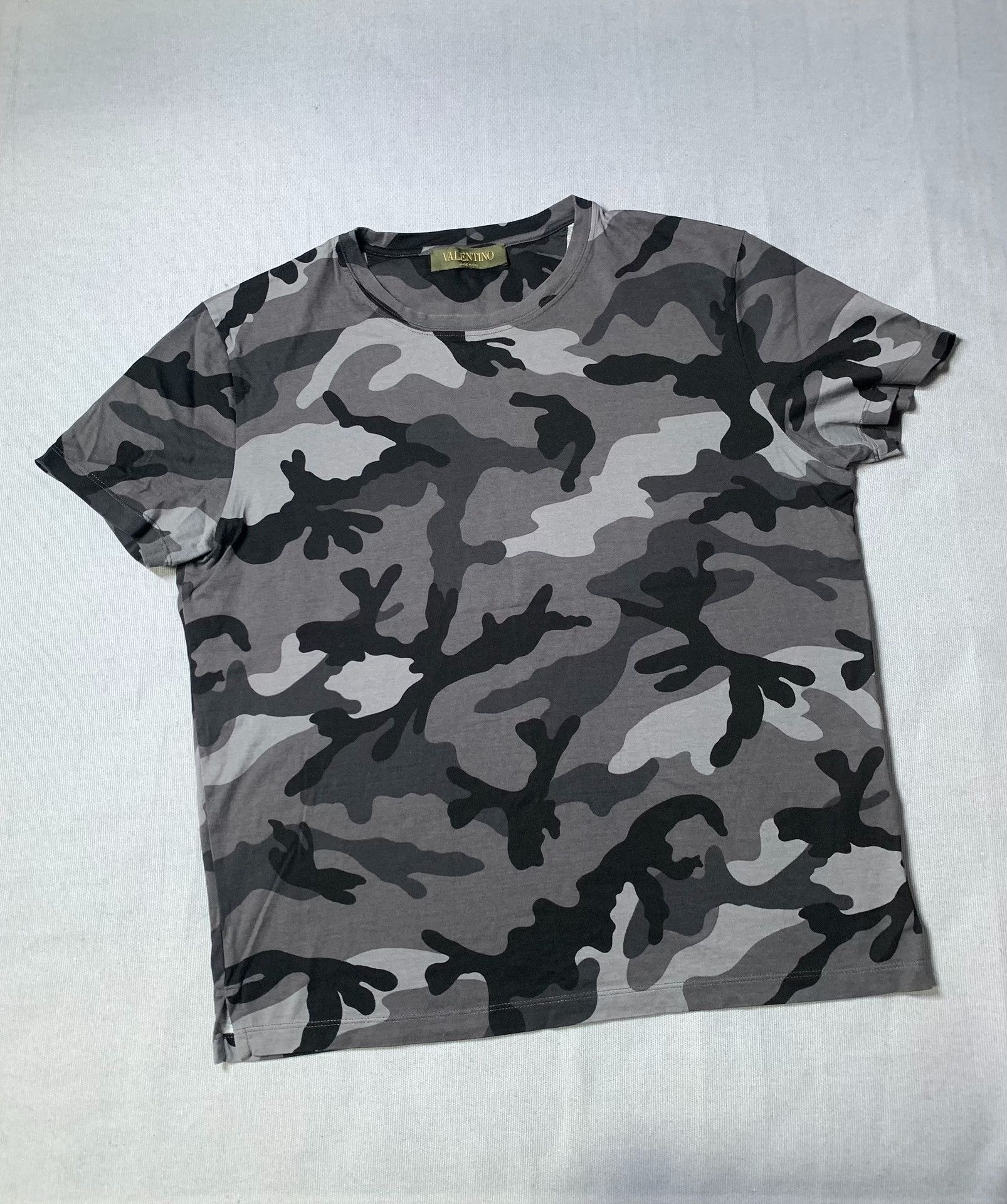 Valentino Valentino Camo Studded Short Sleeve Size US S / EU 44-46 / 1 - 2 Thumbnail