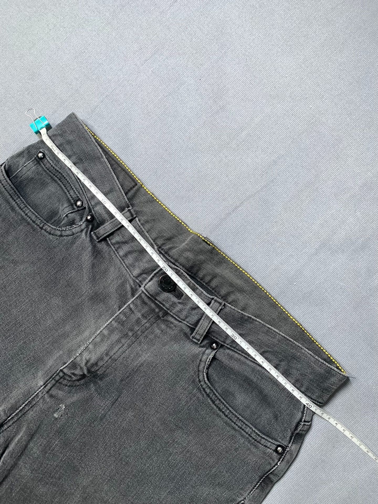 Louis Vuitton Louis Vuitton Distressed Jeans Size US 31 - 8 Thumbnail