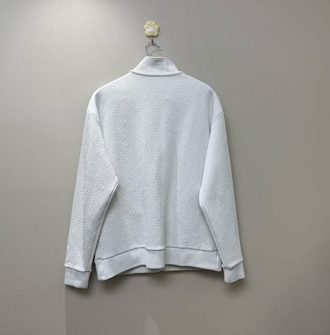 Louis Vuitton Louis Vuitton White Embossed Logo Jacket Size US XXL / EU 58 / 5 - 4 Thumbnail