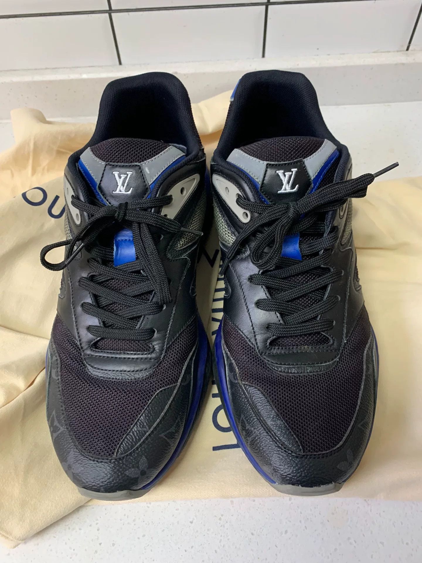 Louis Vuitton Louis Vuitton LV Trail Calf Leather Sneakers Size US 7 / EU 40 - 2 Thumbnail