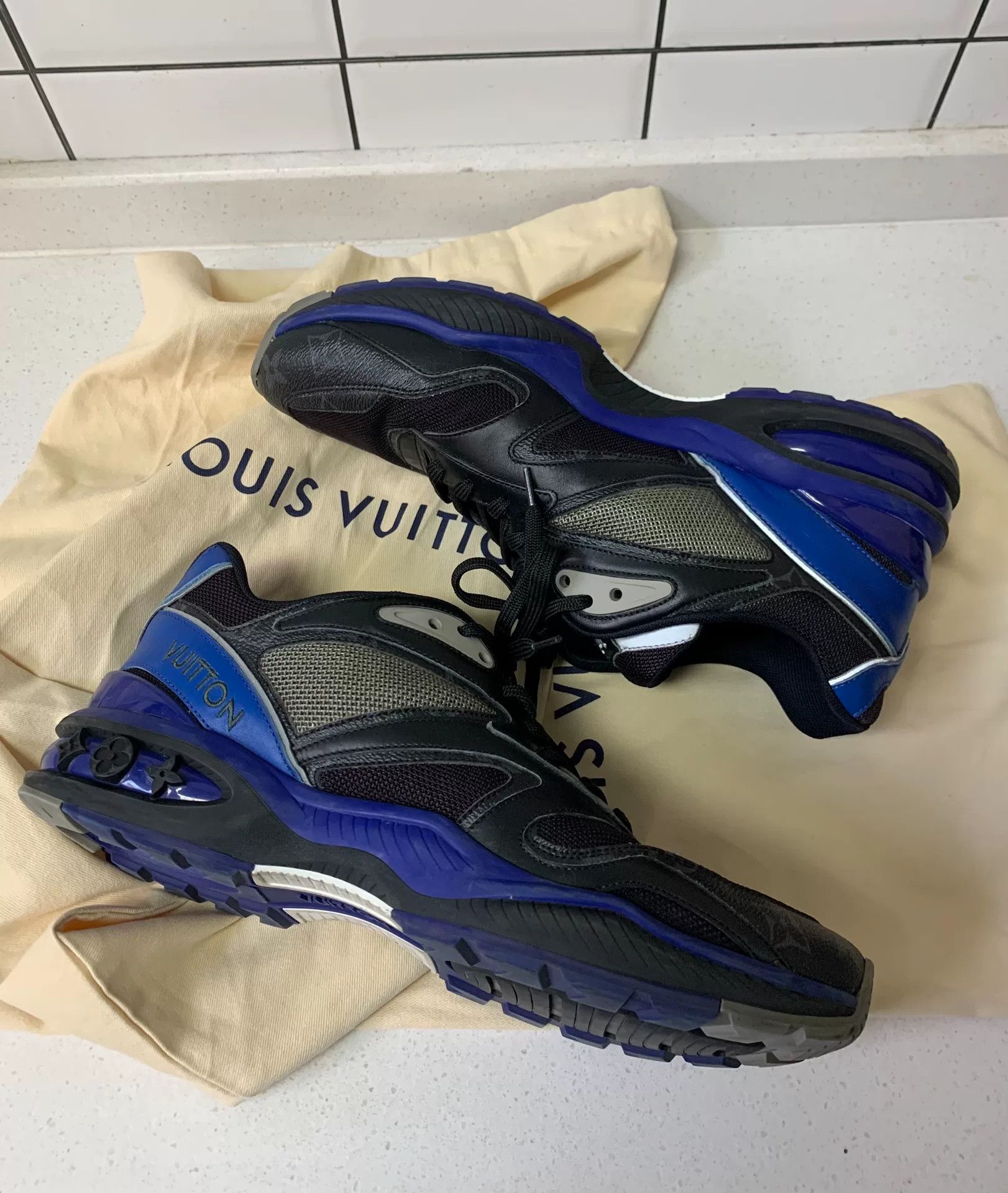Louis Vuitton Louis Vuitton LV Trail Calf Leather Sneakers Size US 7 / EU 40 - 3 Thumbnail