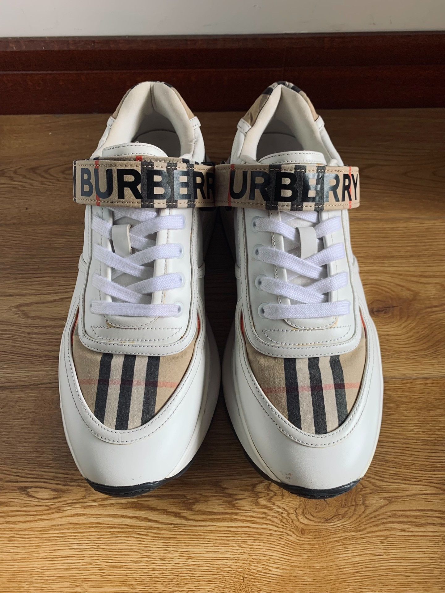 Burberry Burberry Low-Top Retro Dad Shoes Size US 7.5 / EU 40-41 - 2 Thumbnail