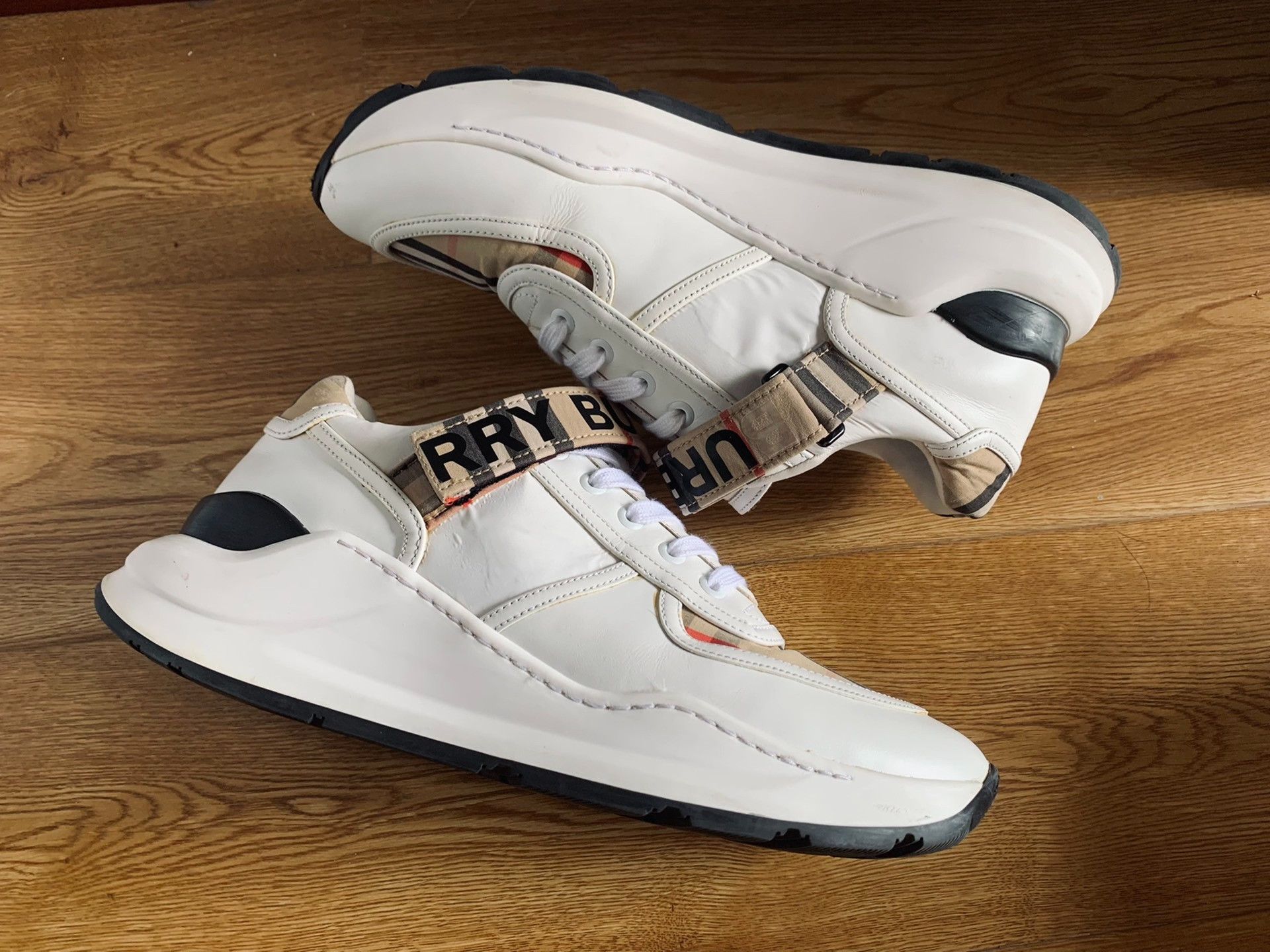 Burberry Burberry Low-Top Retro Dad Shoes Size US 7.5 / EU 40-41 - 3 Thumbnail