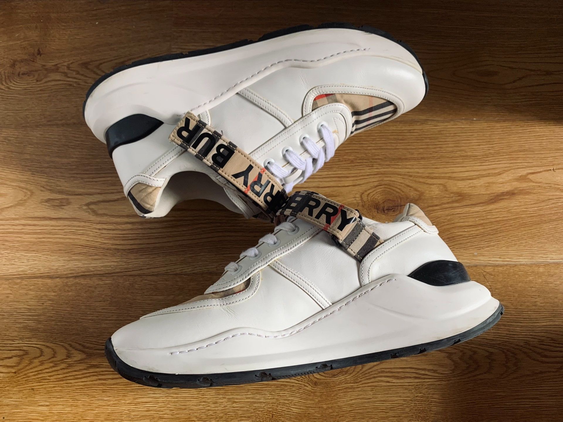 Burberry Burberry Low-Top Retro Dad Shoes Size US 7.5 / EU 40-41 - 4 Thumbnail
