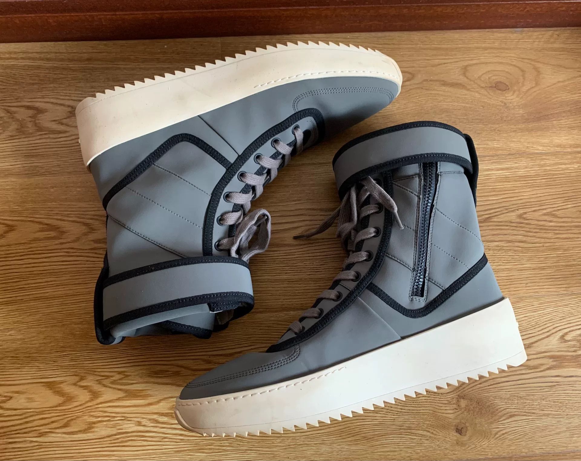 Fear of God Fear of God Main Line Lace-Up Military Boots Size US 9 / EU 42 - 4 Thumbnail