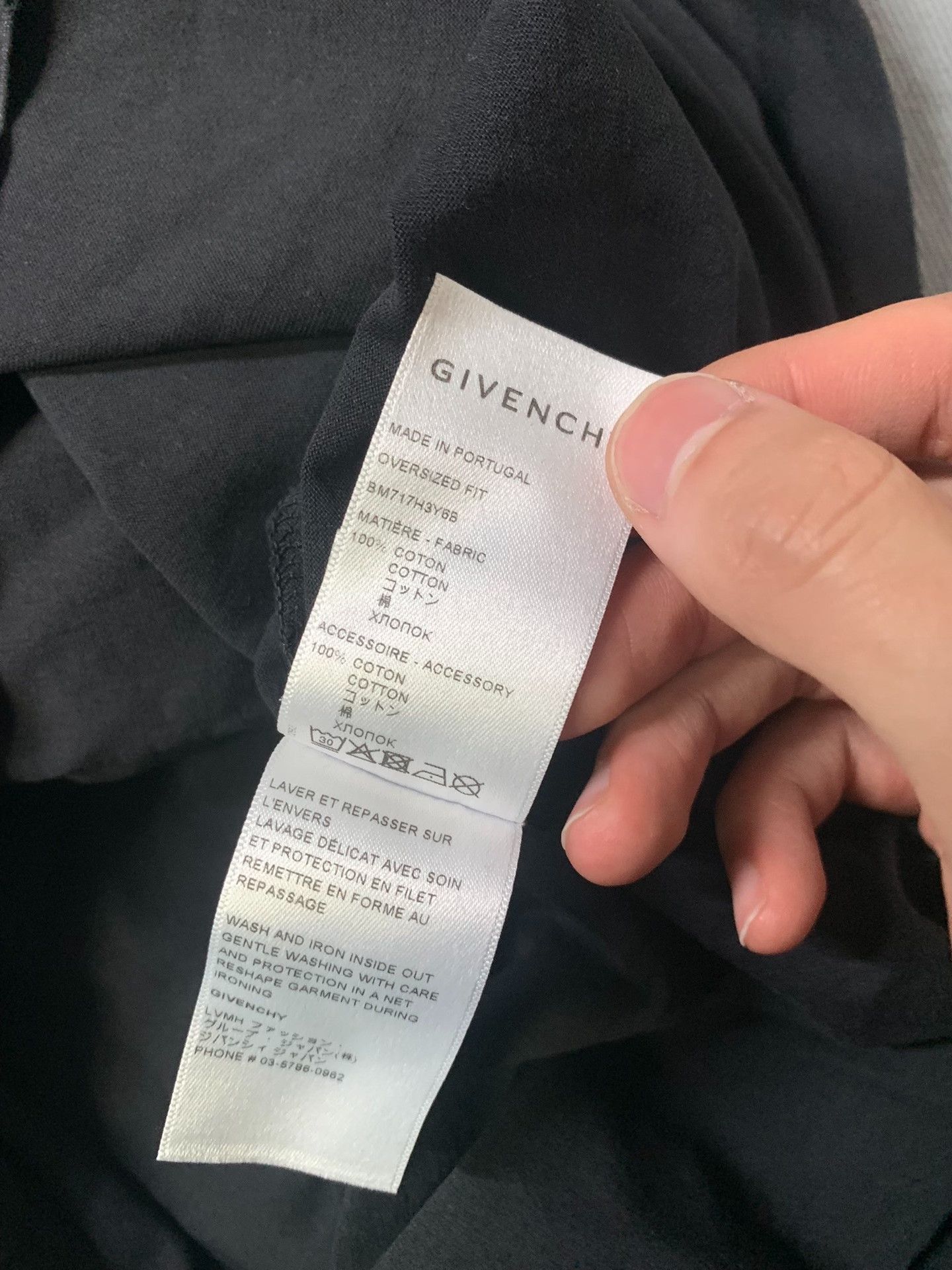 Givenchy Givenchy Bandana Distressed Short-Sleeve Tee Size US S / EU 44-46 / 1 - 6 Thumbnail