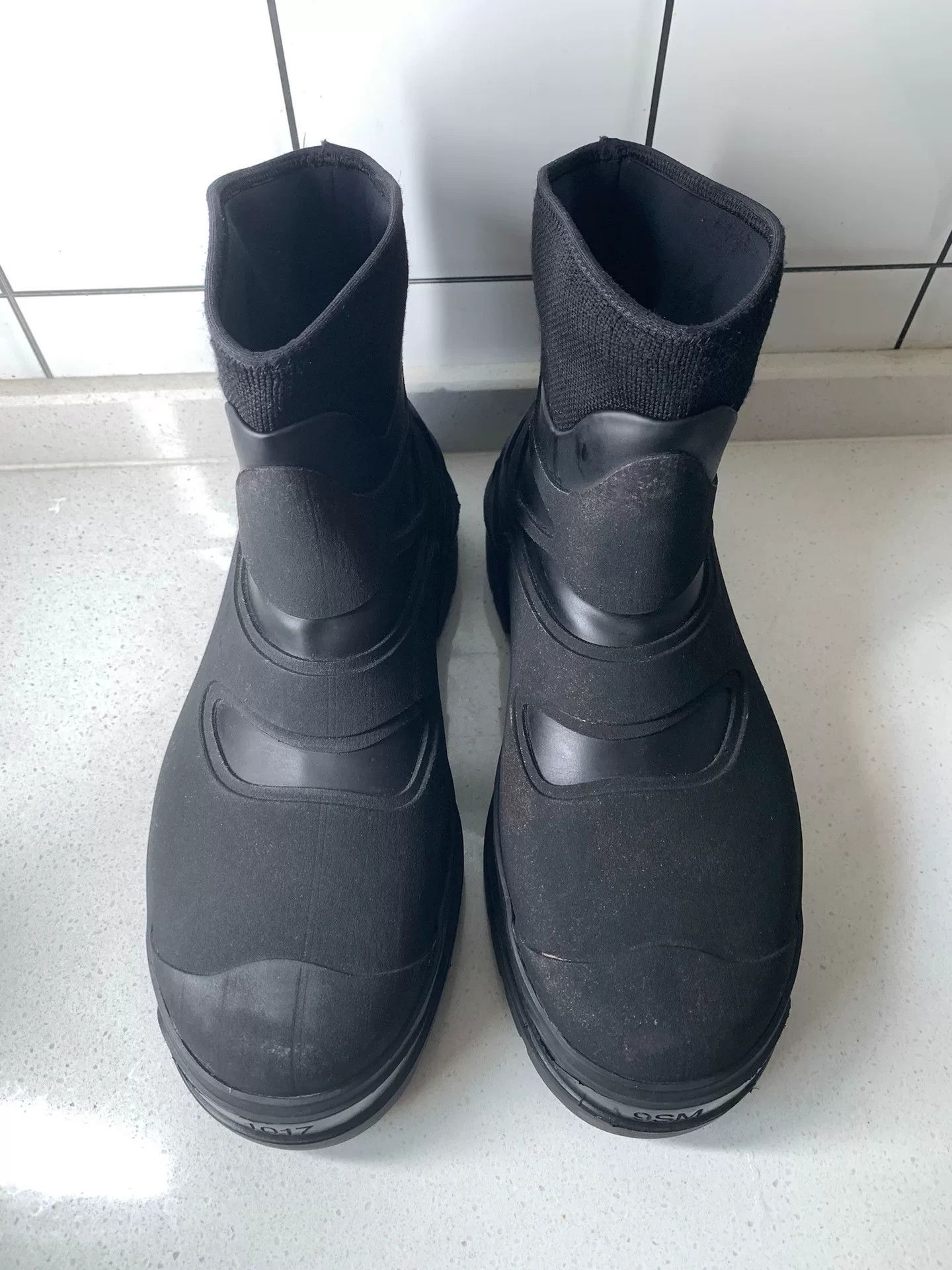 1017 ALYX 9SM Moncler x 1017 ALYX Rubber High-Top Boots Size US 10 / EU 43 - 2 Thumbnail