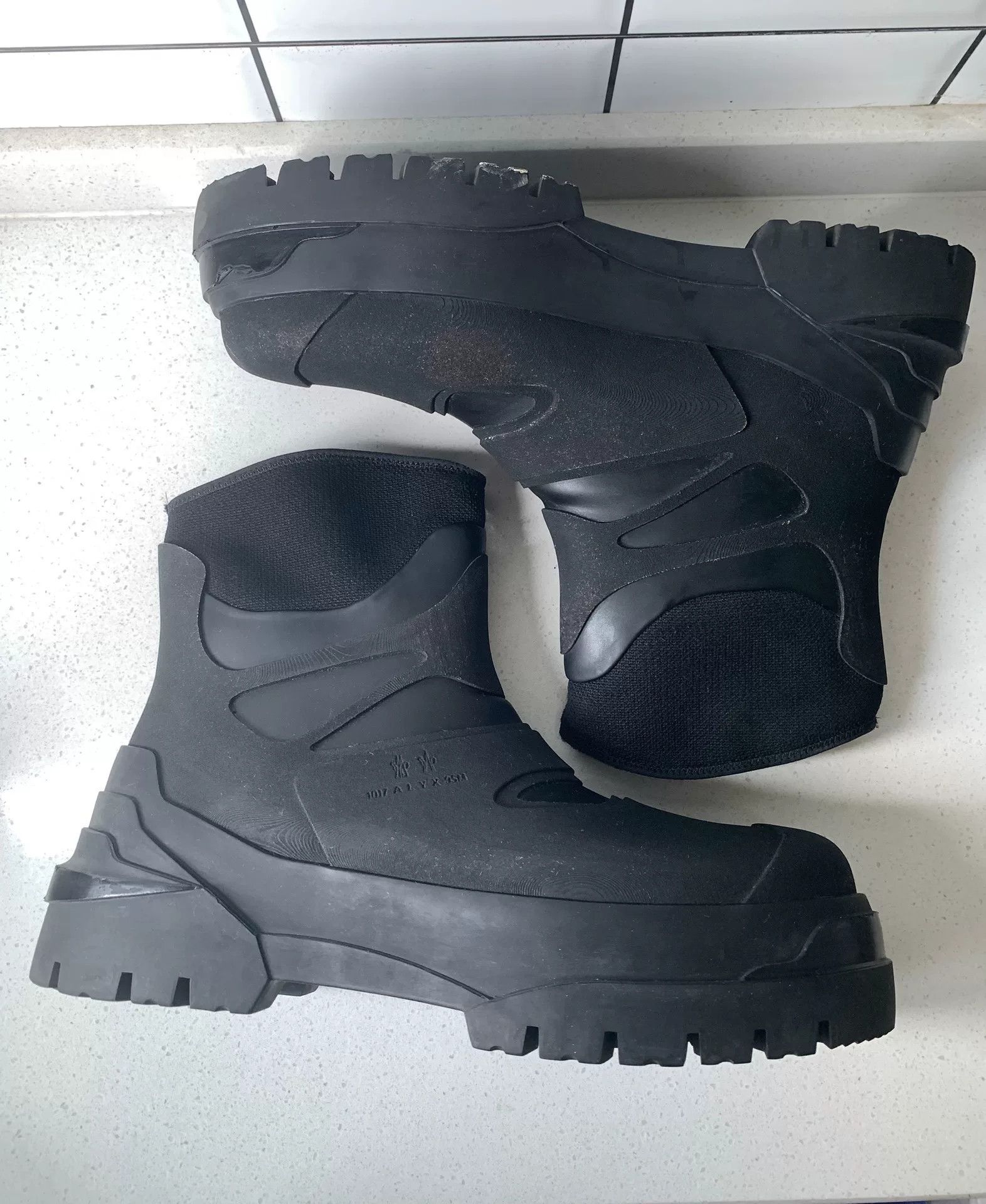 1017 ALYX 9SM Moncler x 1017 ALYX Rubber High-Top Boots Size US 10 / EU 43 - 3 Thumbnail