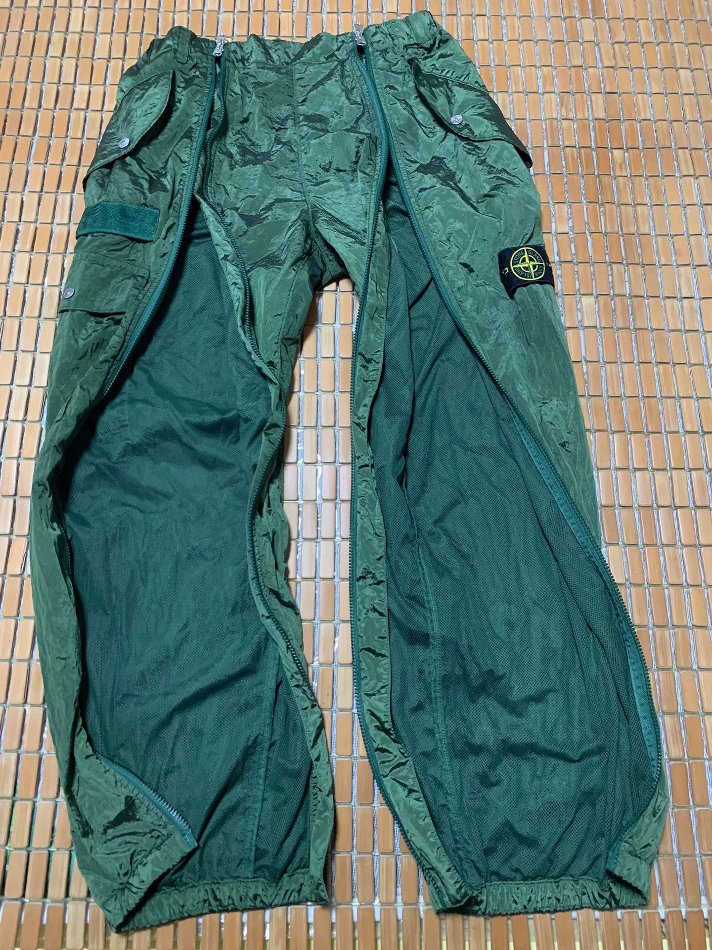 Stone Island Stone Island Metal Nylon Cargo Parachute Pants Size US 32 / EU 48 - 2 Thumbnail