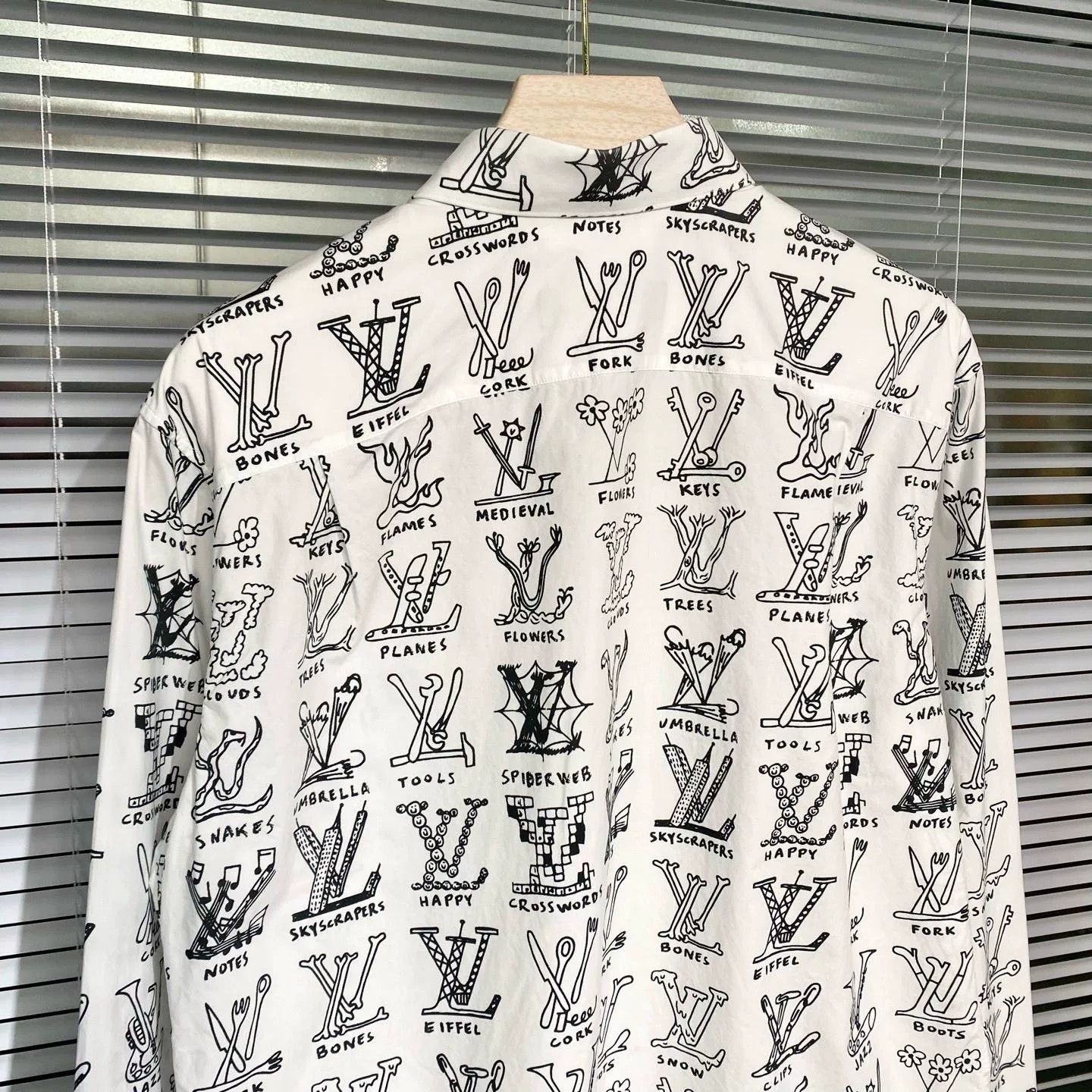 Louis Vuitton LV Long-Sleeve Logo Print Shirt L Size US L / EU 52-54 / 3 - 6 Thumbnail