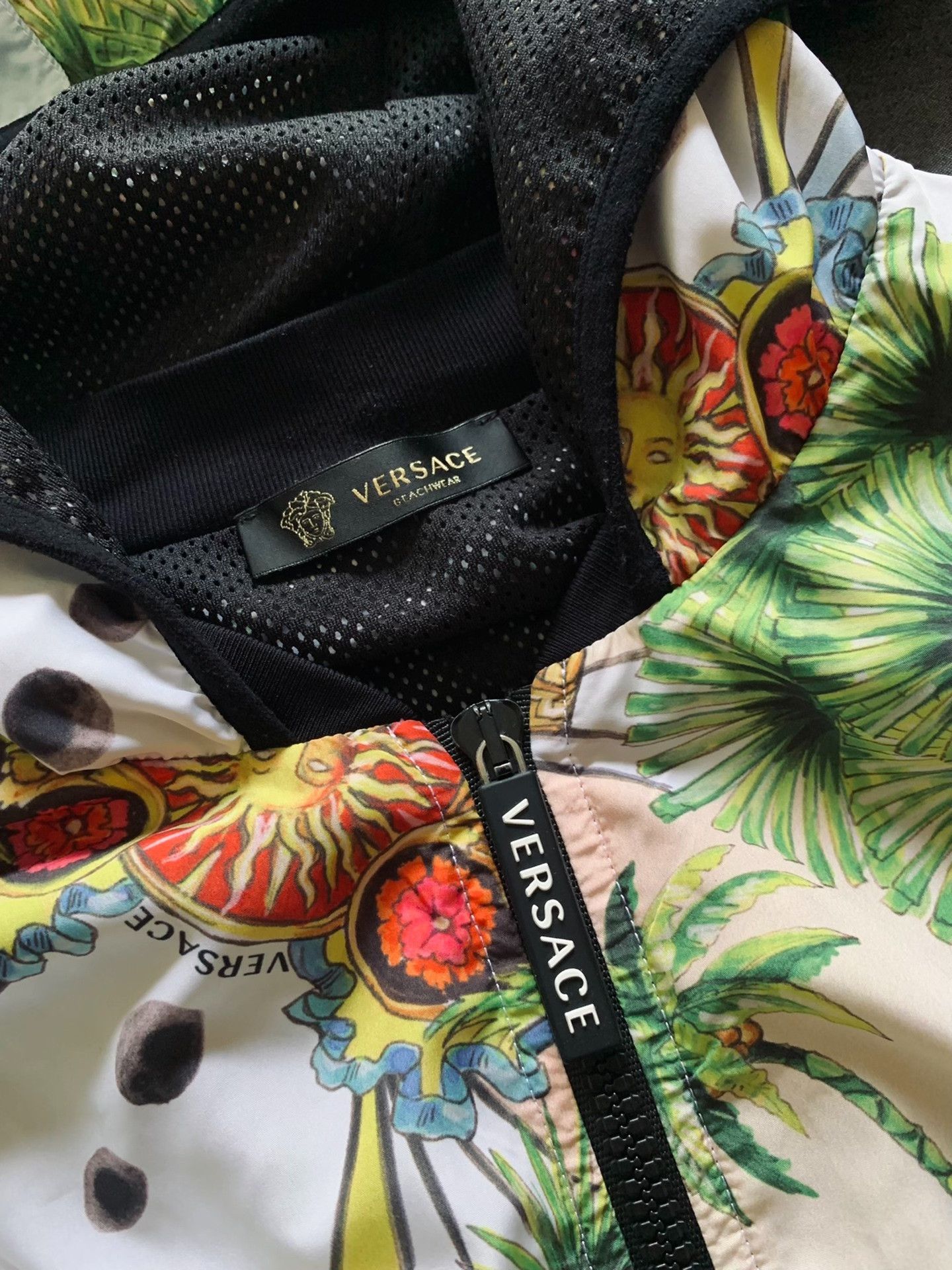 Versace Versace Lightweight Sun Protection Hooded Jacket Size US M / EU 48-50 / 2 - 3 Thumbnail