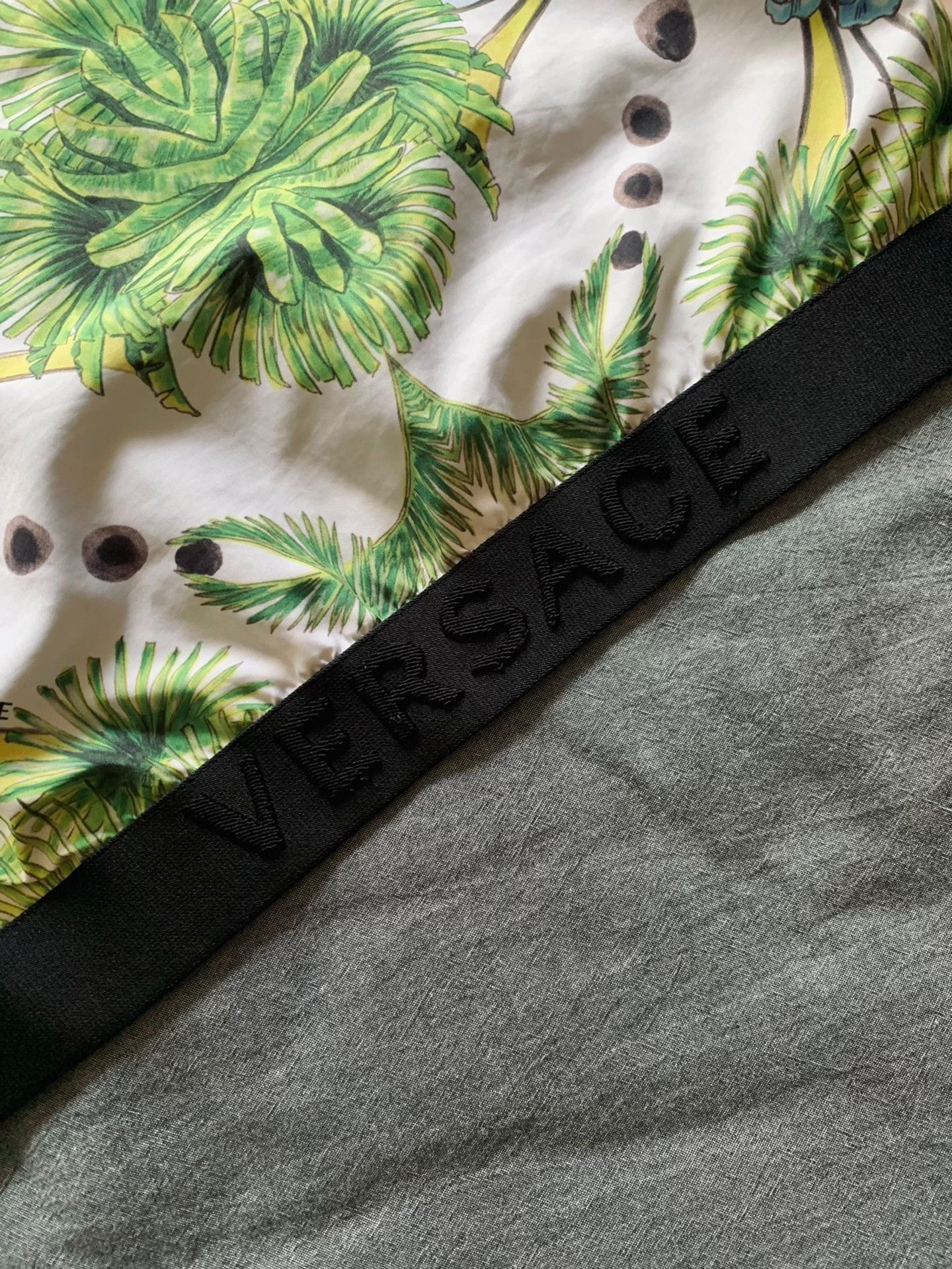 Versace Versace Lightweight Sun Protection Hooded Jacket Size US M / EU 48-50 / 2 - 4 Thumbnail