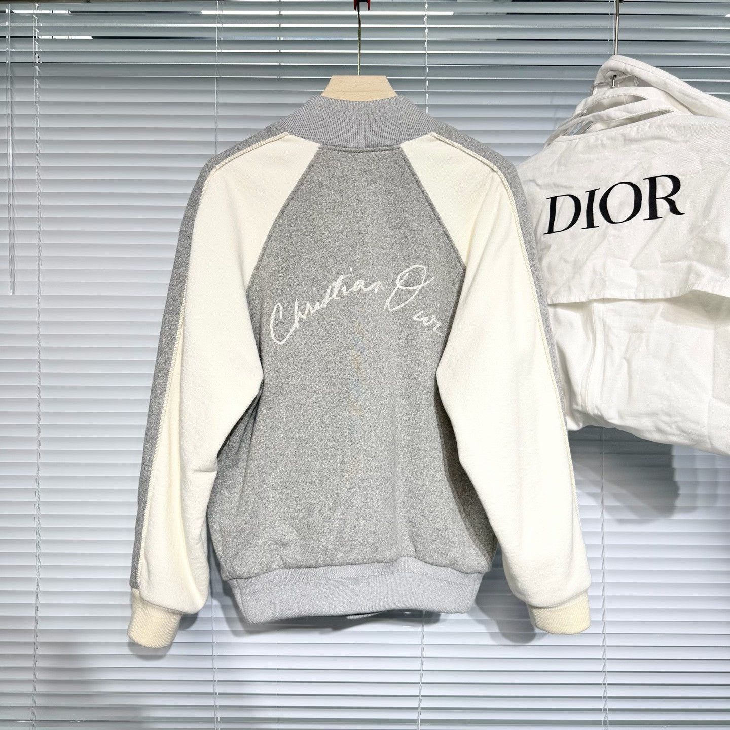 Dior Dior 2025 Pilot Jacket Lily Embroidery Size XS / US 0-2 / IT 36-38 - 2 Thumbnail