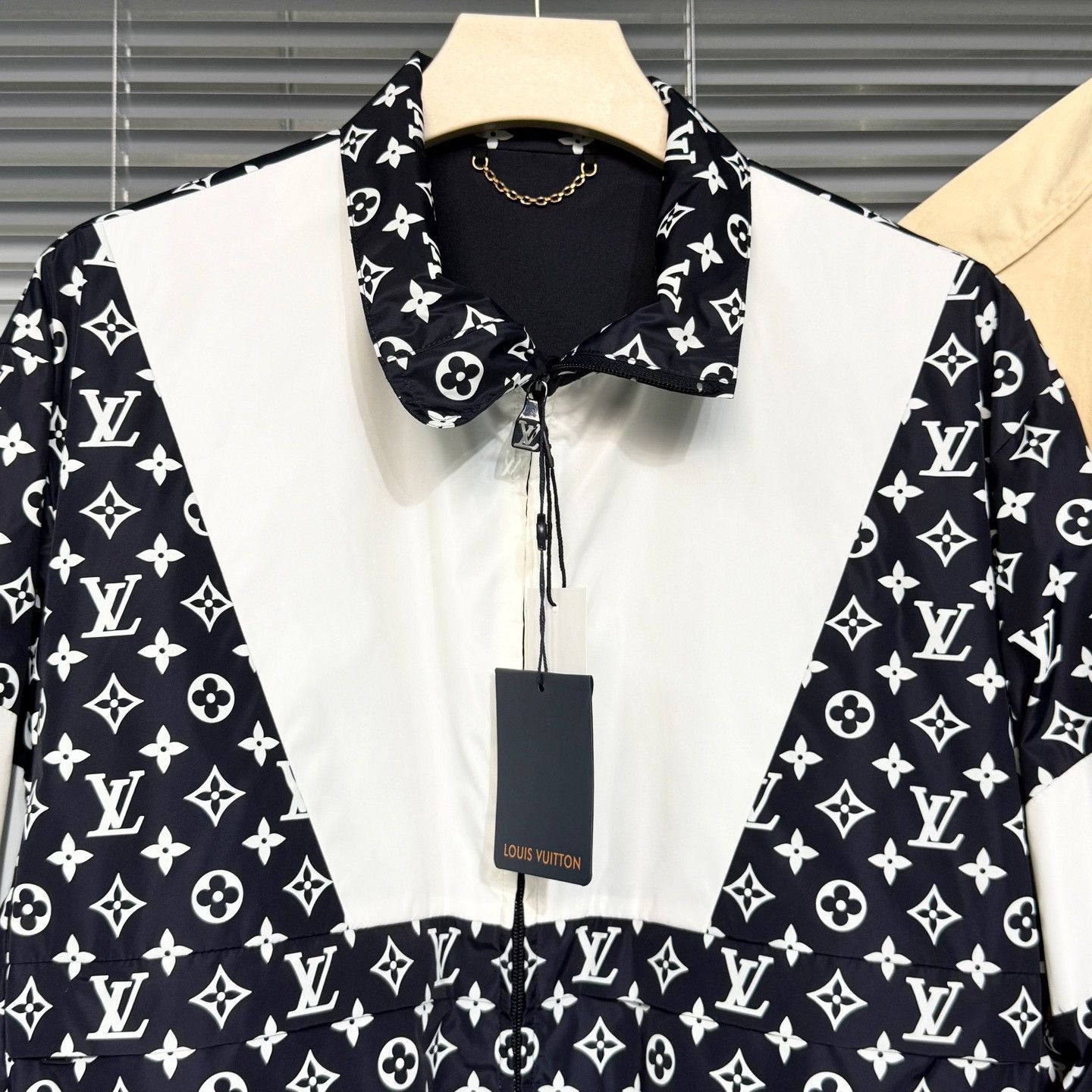 Louis Vuitton Louis Vuitton Monogram Windbreaker Jacket Size US M / EU 48-50 / 2 - 3 Thumbnail