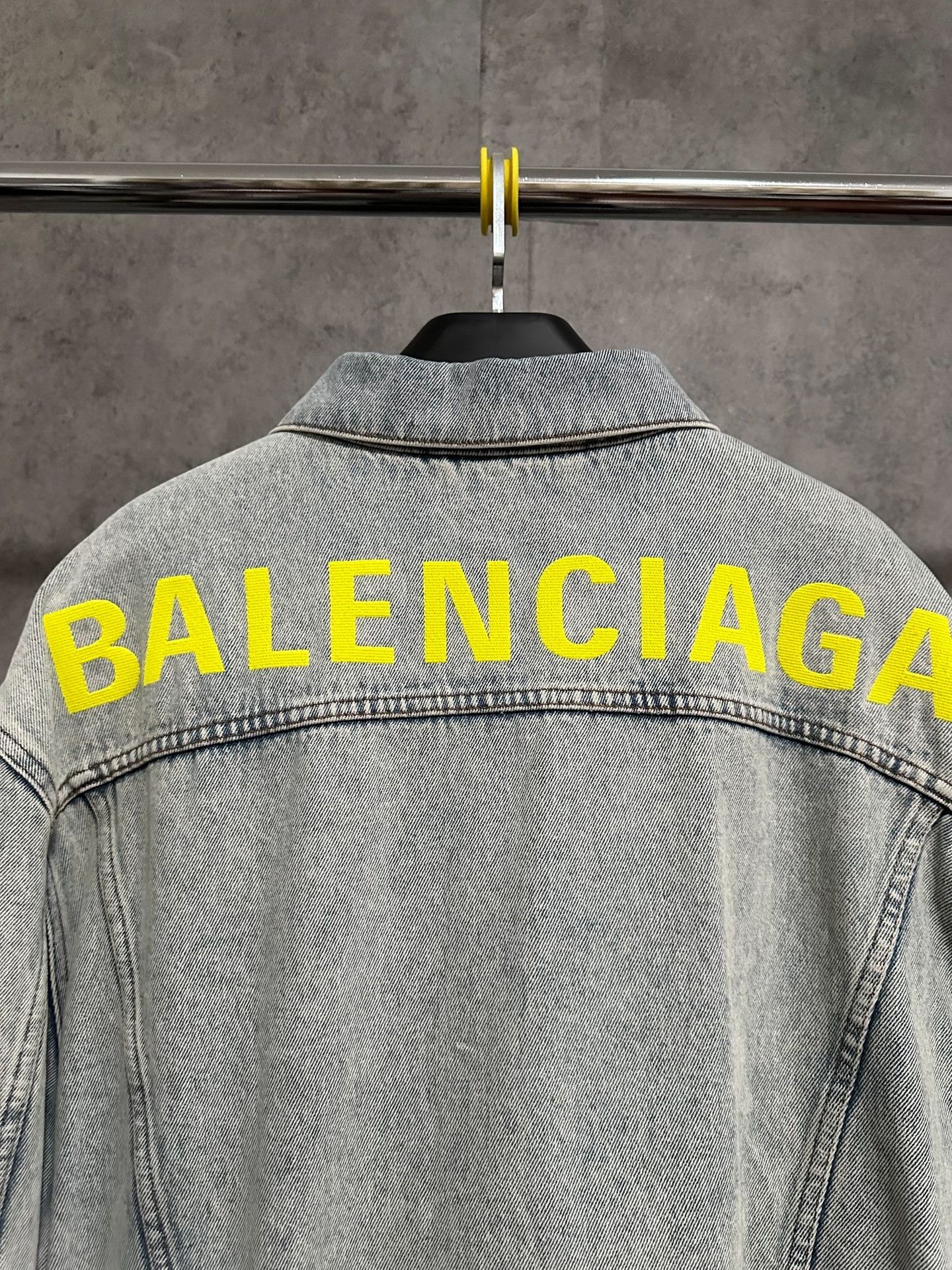 Balenciaga Balenciaga Embroidered Logo Denim Jacket Size US M / EU 48-50 / 2 - 2 Thumbnail
