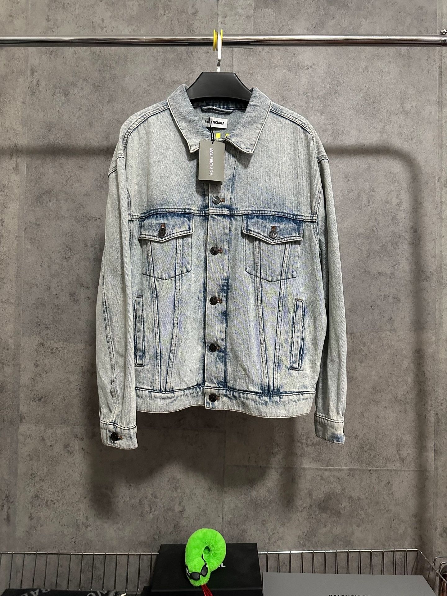 Balenciaga Balenciaga Embroidered Logo Denim Jacket Size US M / EU 48-50 / 2 - 4 Thumbnail