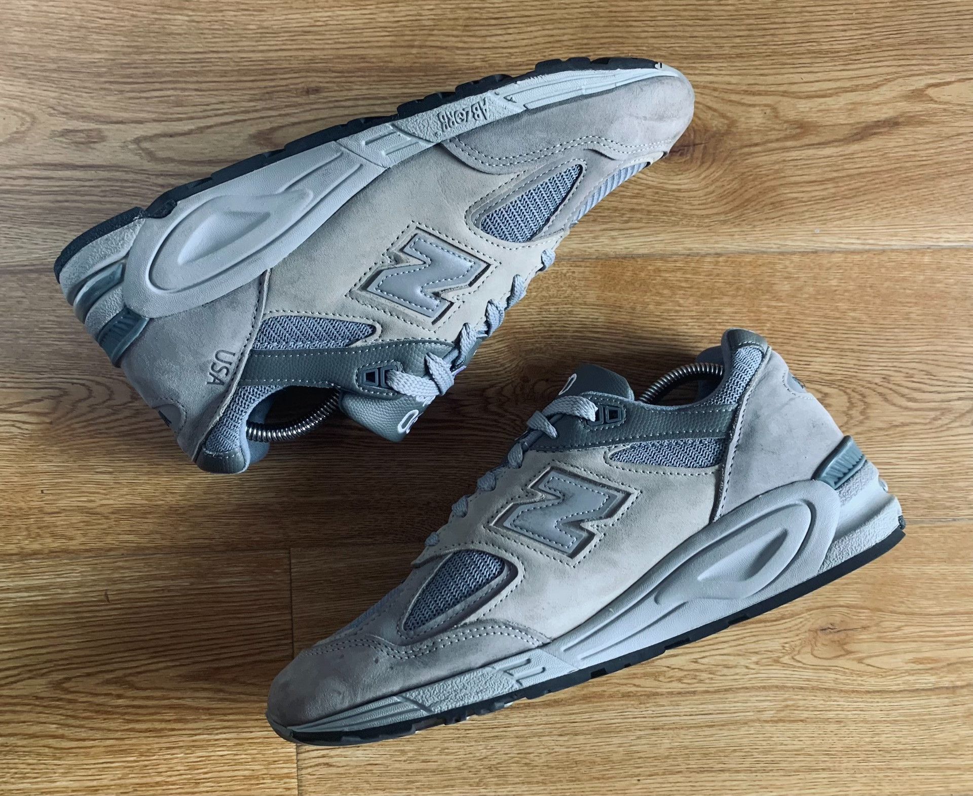 New Balance New Balance WTAPS 990v2 M990WT2 Size US 10 / EU 43 - 4 Thumbnail