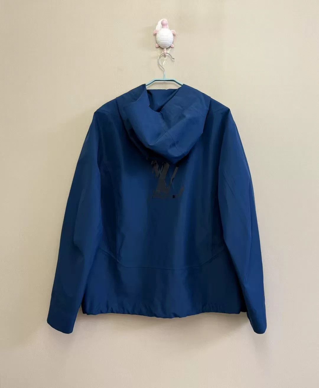 Louis Vuitton Louis Vuitton New Blue Back Logo Jacket Size US L / EU 52-54 / 3 - 4 Thumbnail