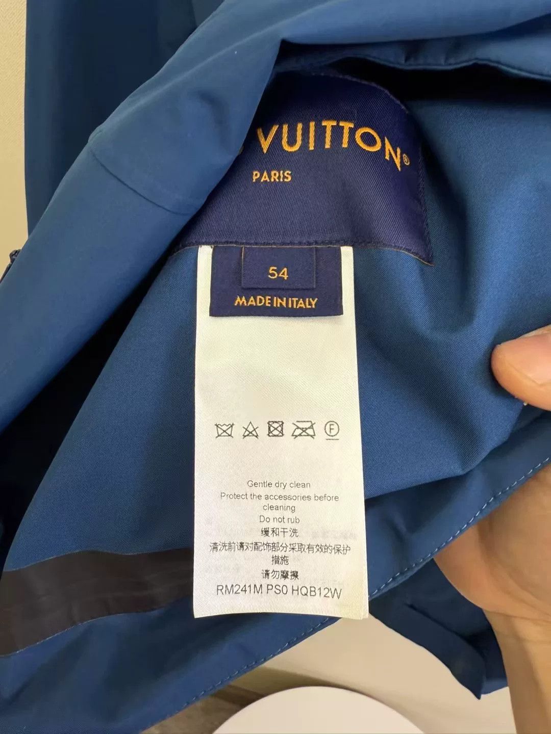 Louis Vuitton Louis Vuitton New Blue Back Logo Jacket Size US L / EU 52-54 / 3 - 3 Thumbnail