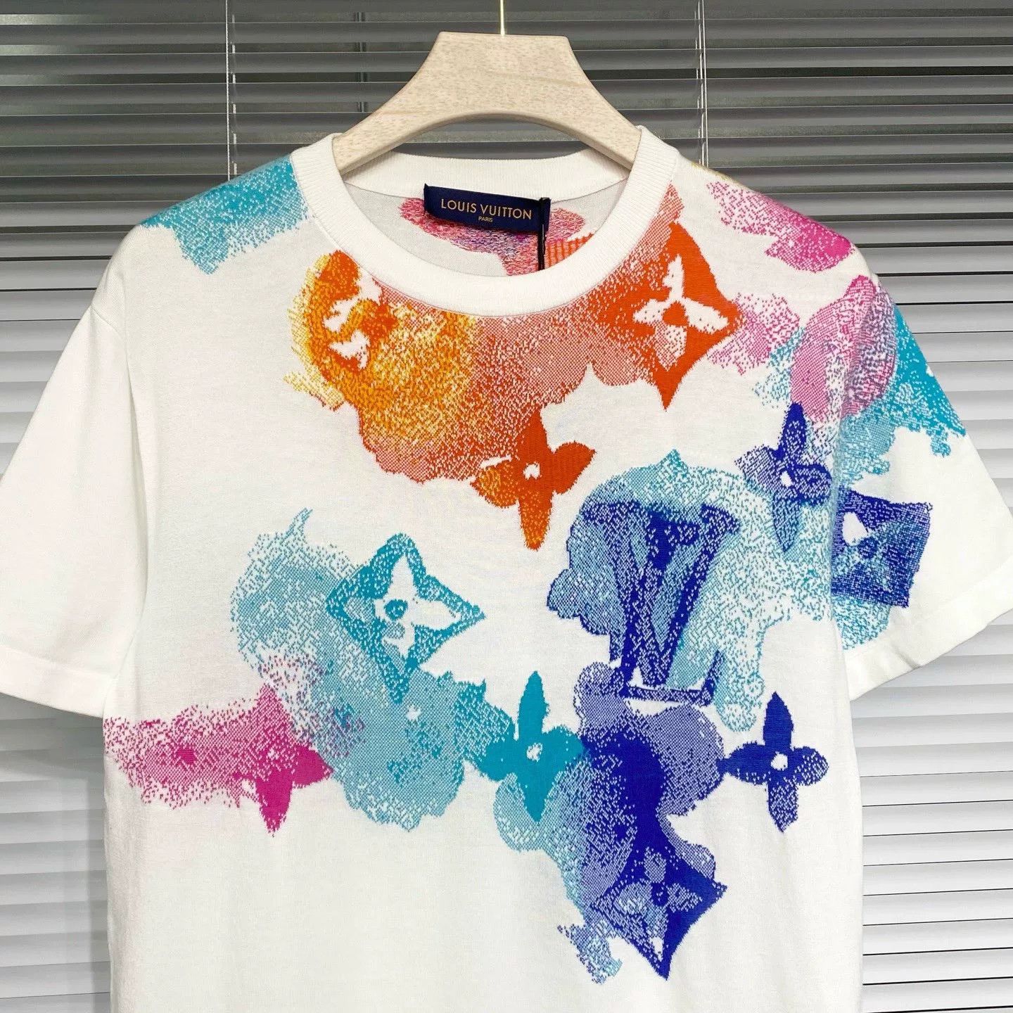 Louis Vuitton LV Knit Short-Sleeve Three-Flower Logo Size US S / EU 44-46 / 1 - 3 Thumbnail