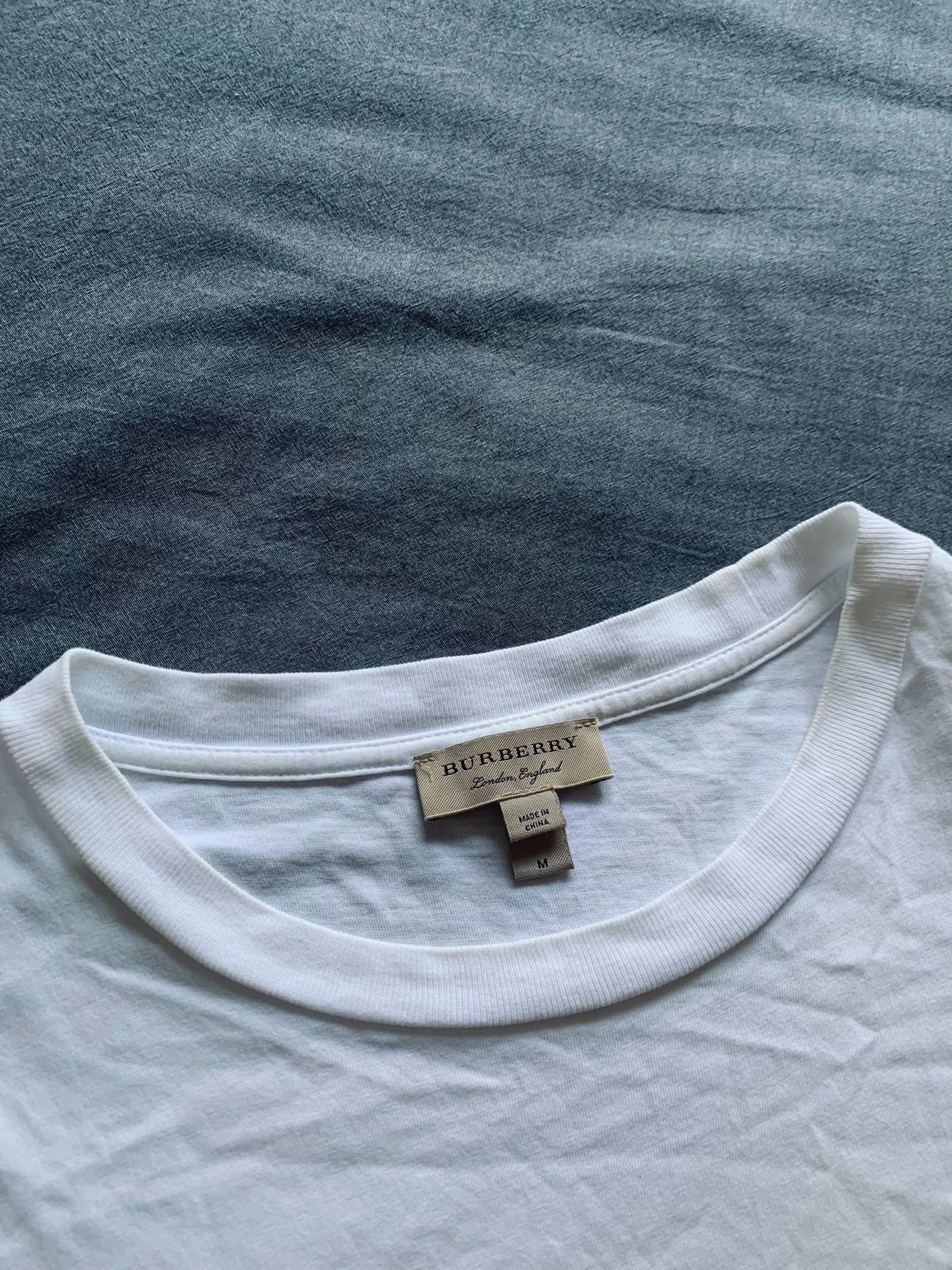 Burberry Burberry Embroidered Short Sleeve Tee Size US M / EU 48-50 / 2 - 4 Thumbnail