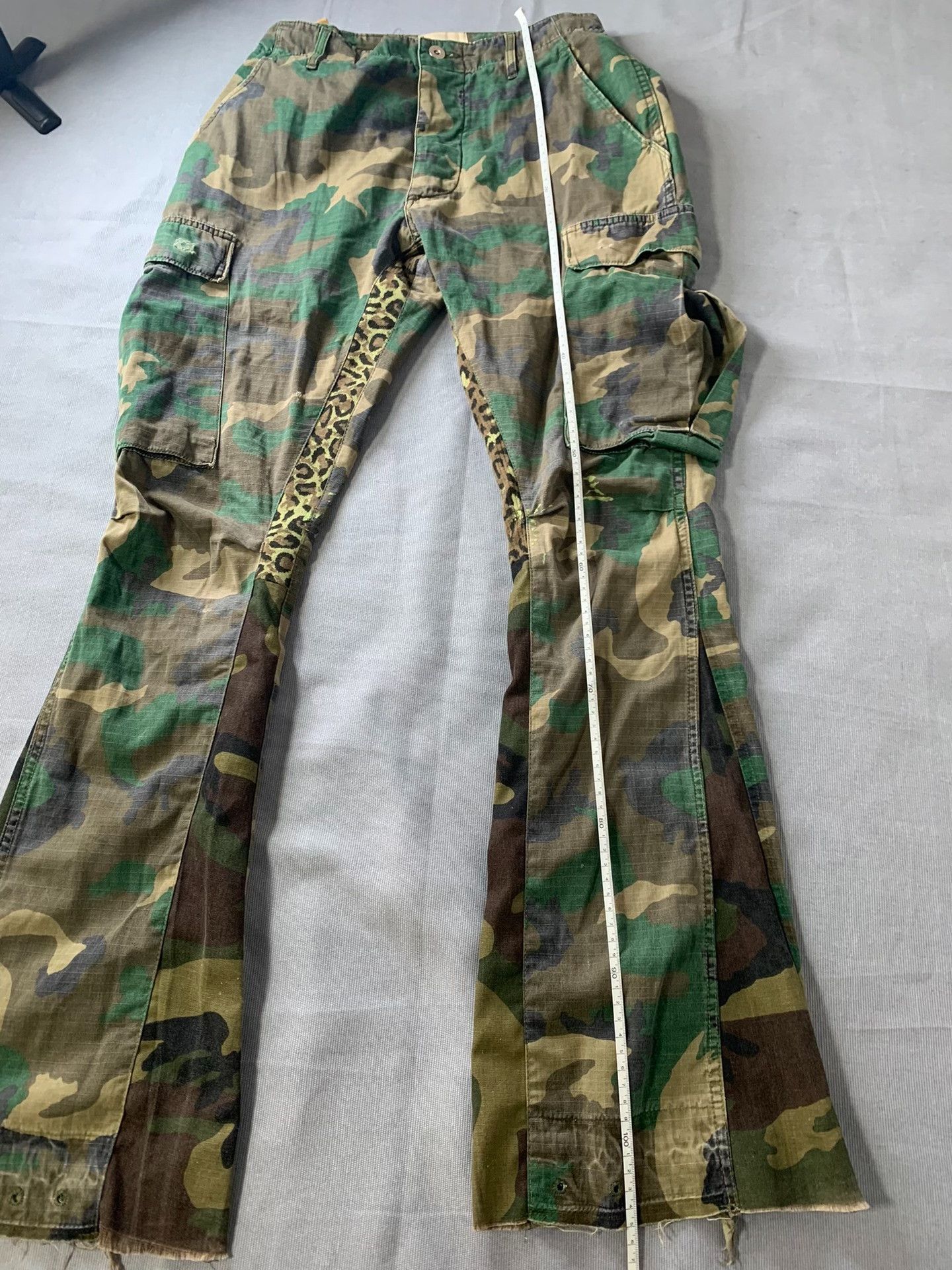 Gallery Dept. Gallery Dept La Flare Camo Carpenter Pants Size US 29 - 6 Thumbnail