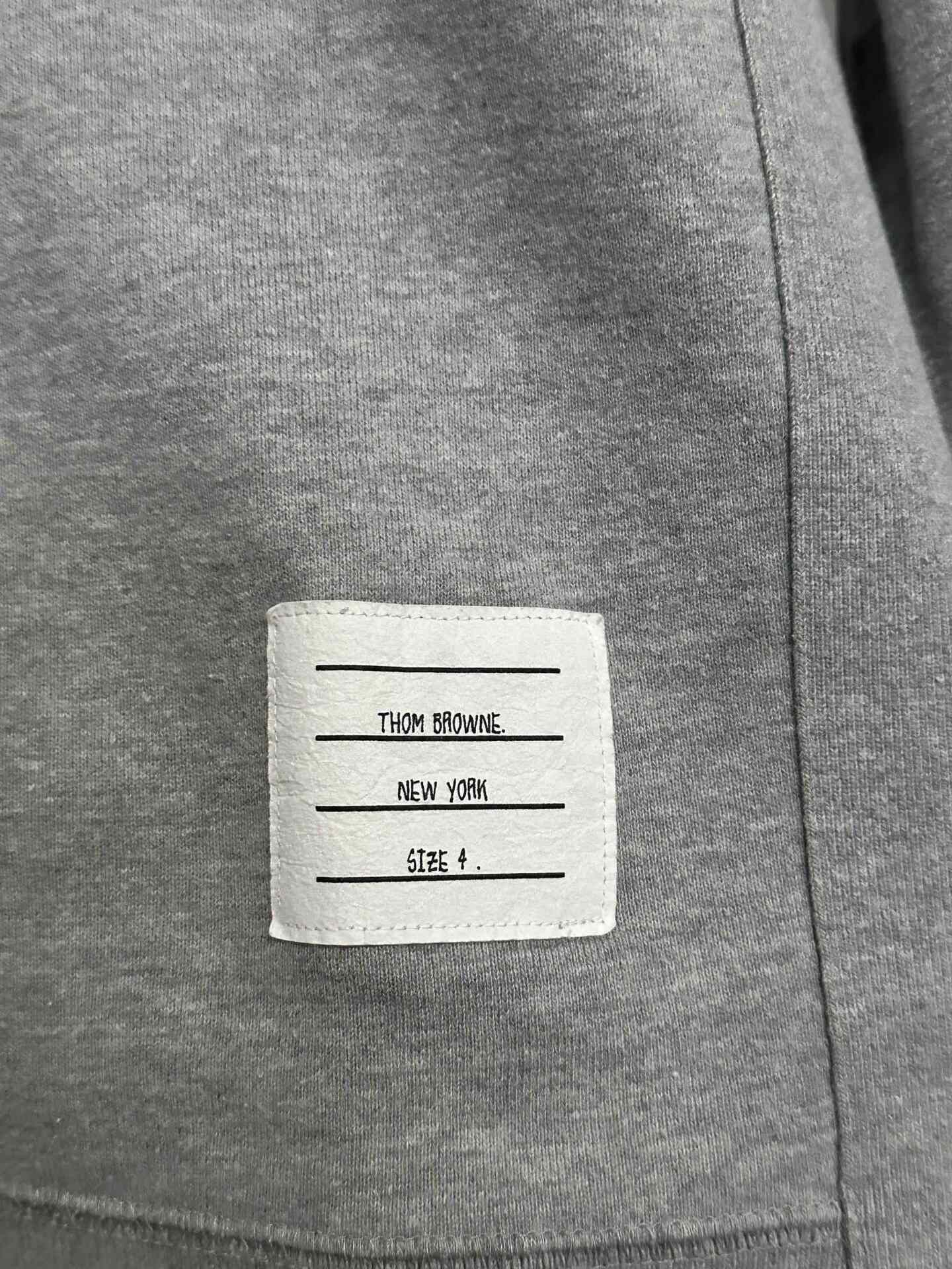 Thom Browne Thom Browne Classic Gray Four-Stripe Crewneck Sweatshirt Size US XL / EU 56 / 4 - 2 Thumbnail