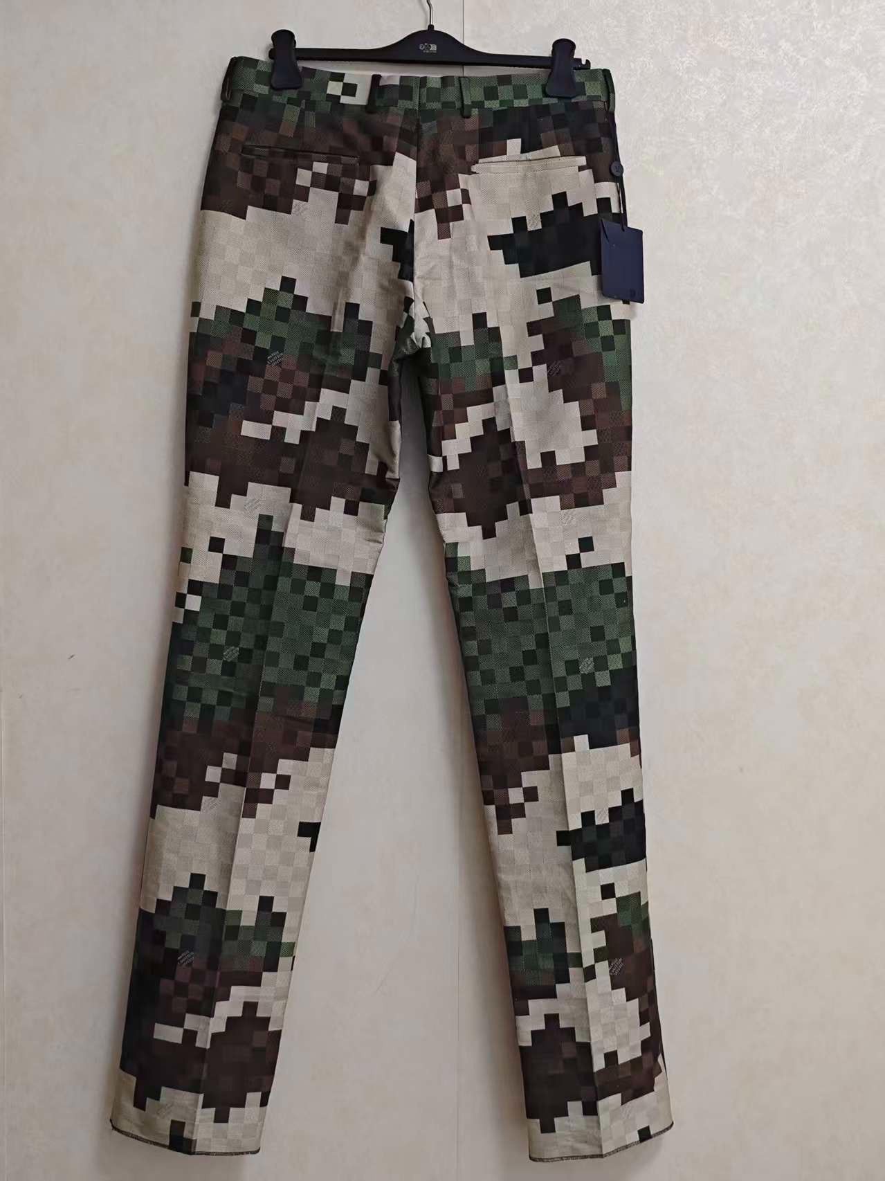 Louis Vuitton Louis Vuitton Pharrell Camo Check Trousers Size US 34 / EU 50 - 4 Thumbnail