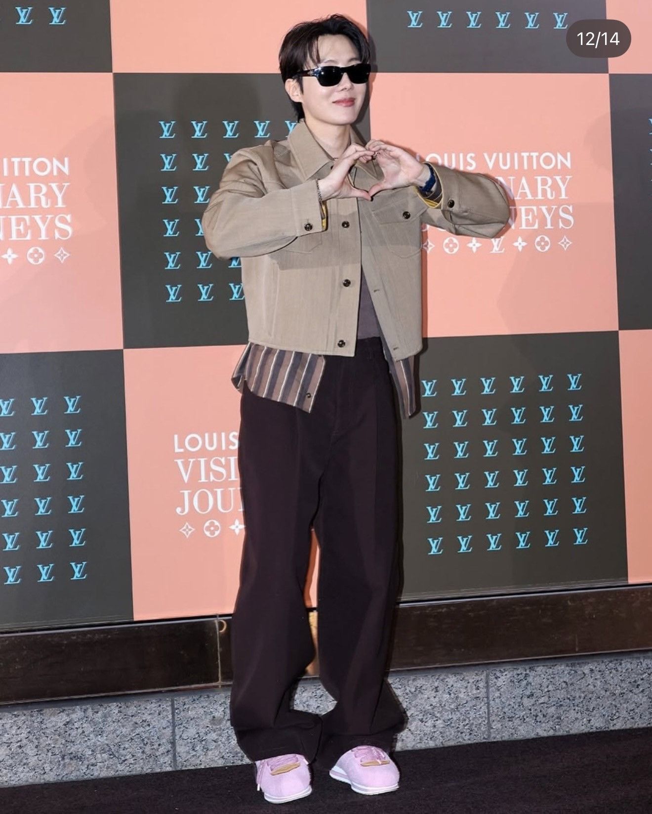 Louis Vuitton Louis Vuitton x J-Hope Pink Suede Shoes Size US 7.5 / IT 37.5 - 5 Thumbnail