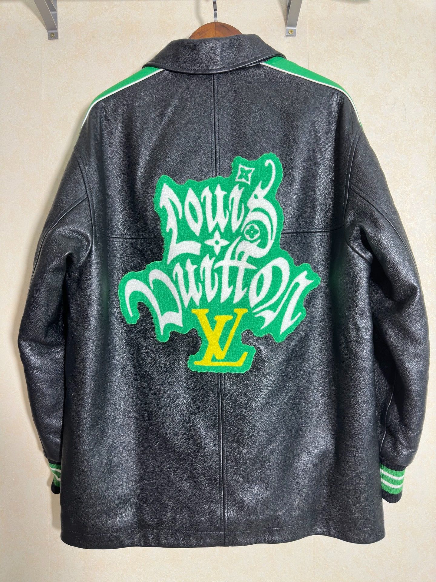 Louis Vuitton Louis Vuitton SS23 Show Floral Leather Jacket Size US M / EU 48-50 / 2 - 6 Thumbnail