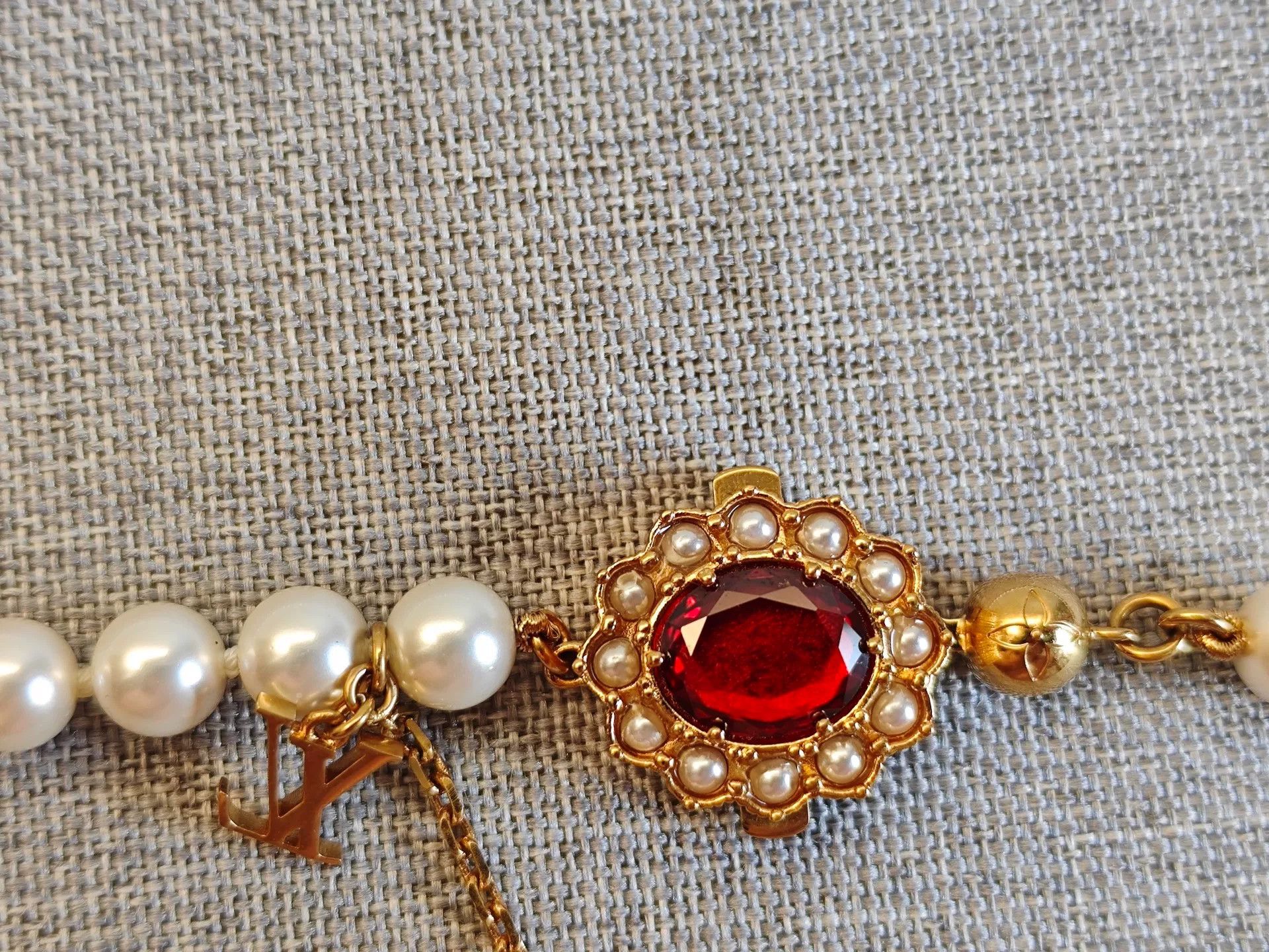 Louis Vuitton Louis Vuitton Ruby Pearl Necklace Size ONE SIZE - 2 Thumbnail