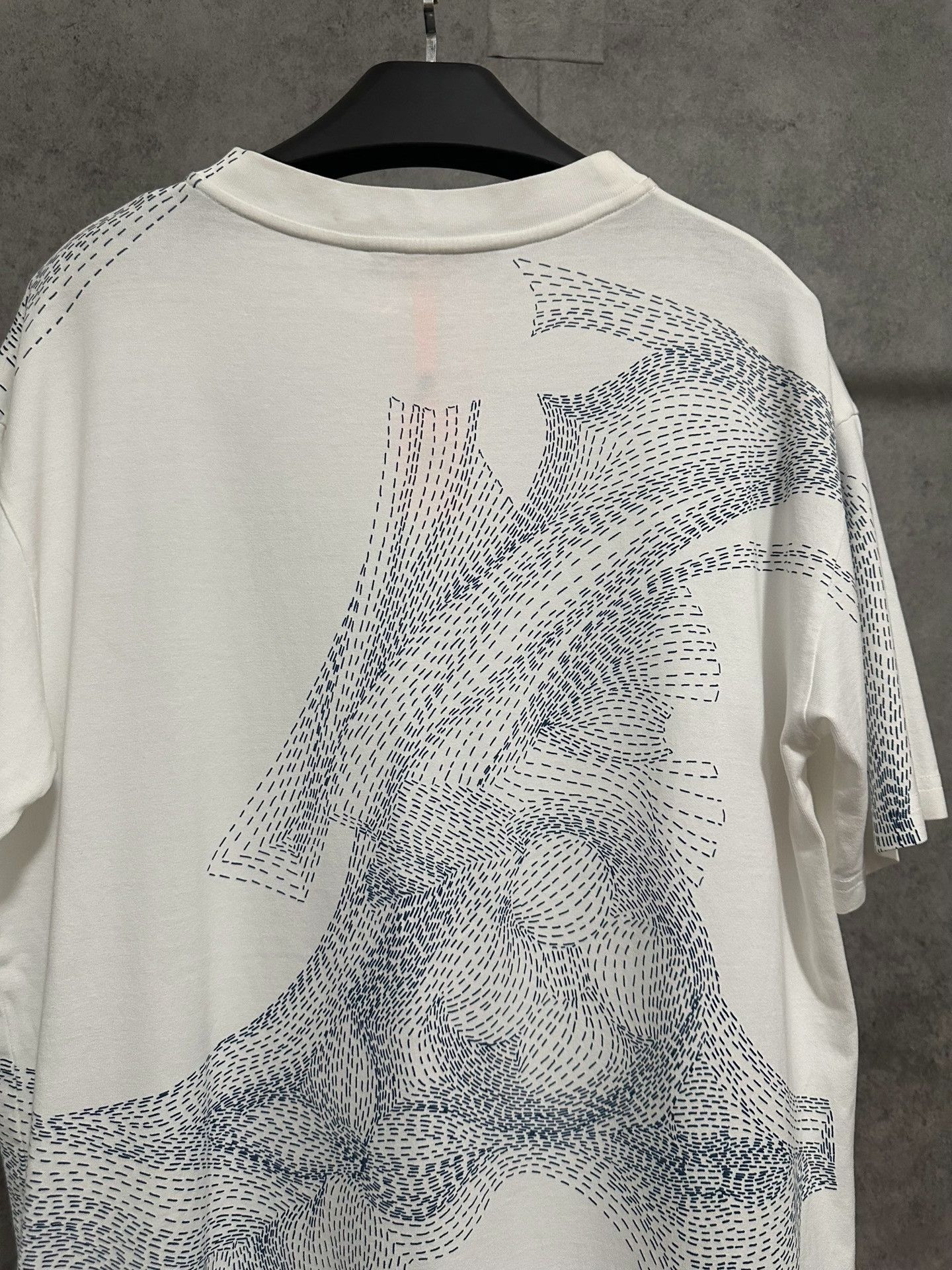 Louis Vuitton LV Three Flower Logo Short Sleeve T-Shirt Size US L / EU 52-54 / 3 - 5 Thumbnail