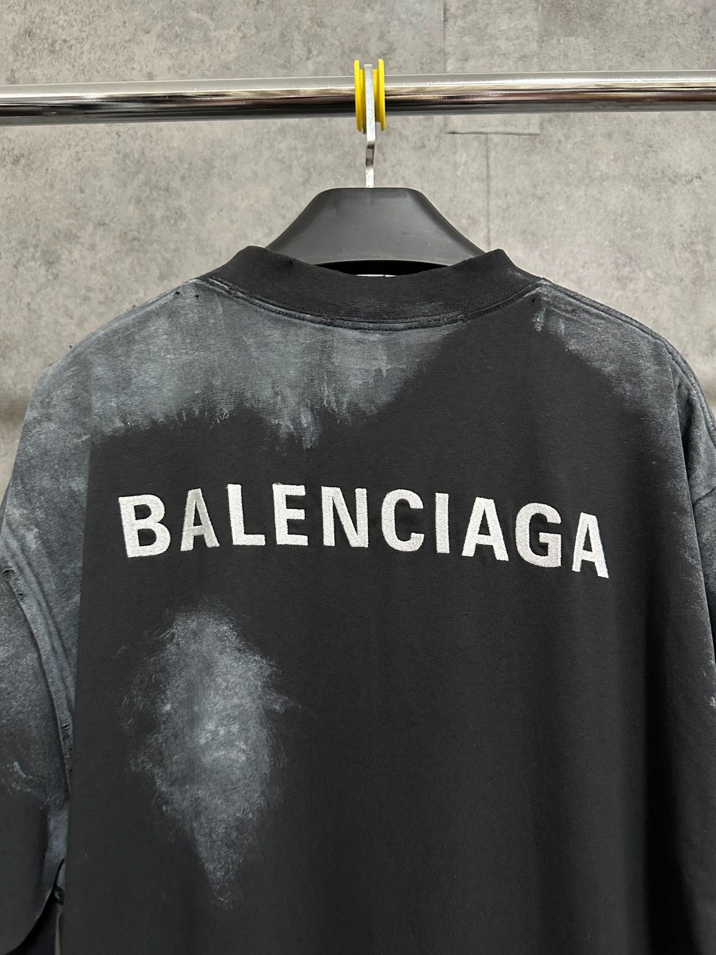 Balenciaga Balenciaga 26SS Splatter Distressed T-Shirt Size US S / EU 44-46 / 1 - 5 Thumbnail