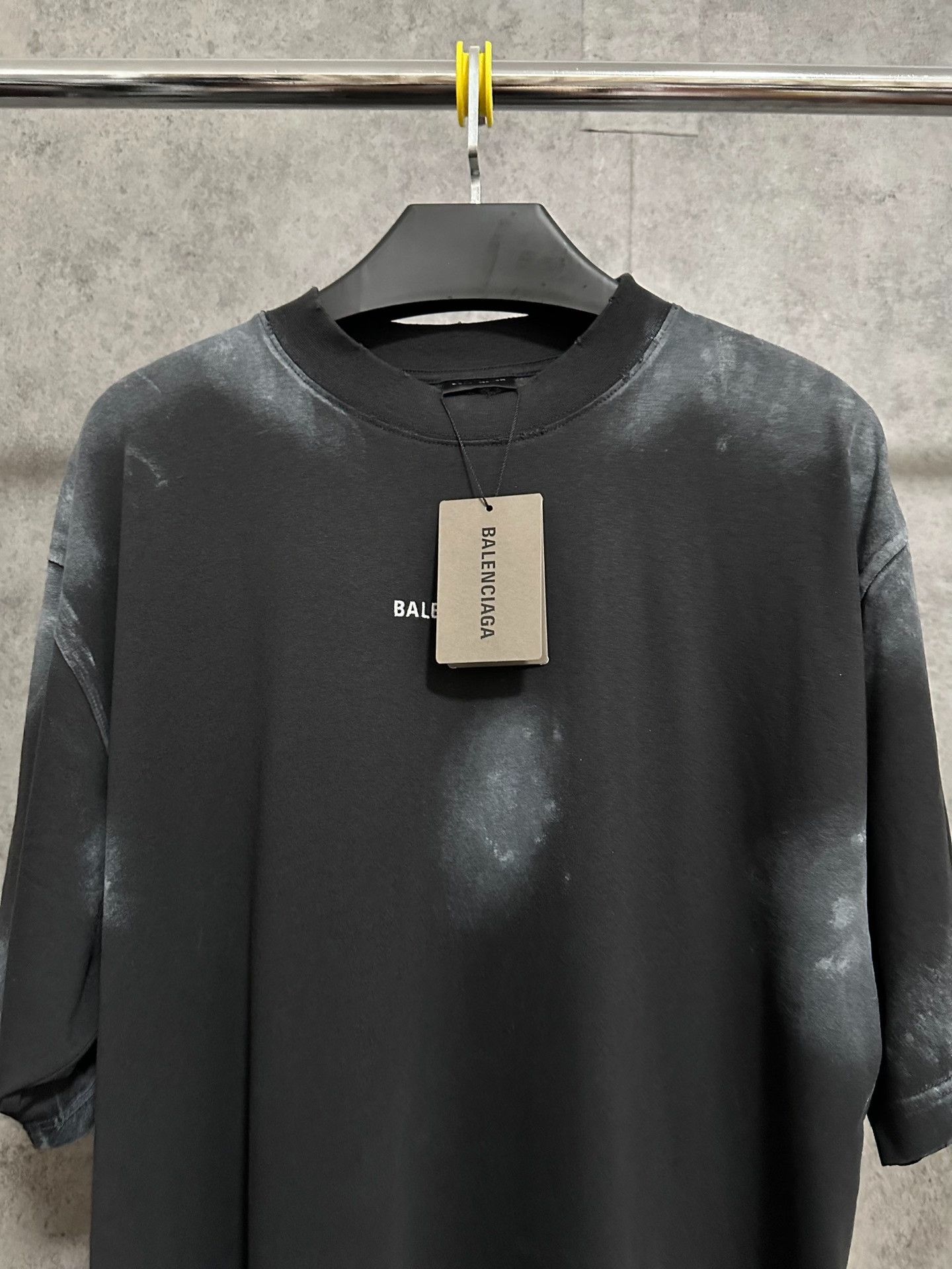 Balenciaga Balenciaga 26SS Splatter Distressed T-Shirt Size US S / EU 44-46 / 1 - 2 Thumbnail