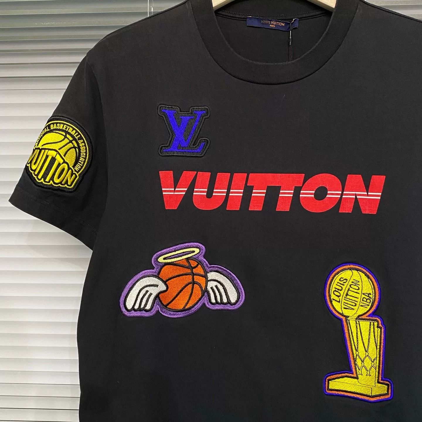 Louis Vuitton LV NBA Collaboration Short Sleeve S Size US S / EU 44-46 / 1 - 3 Thumbnail