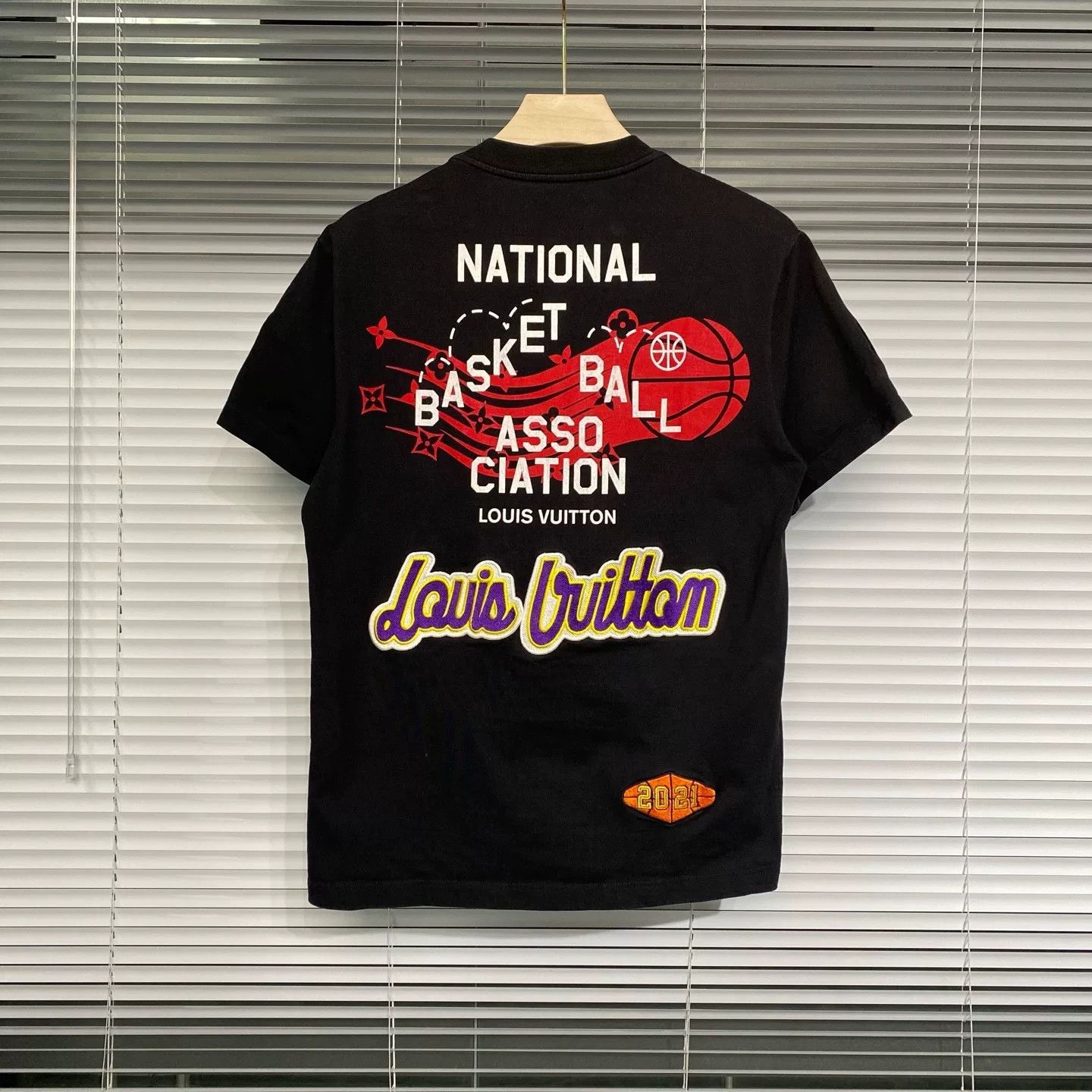 Louis Vuitton LV NBA Collaboration Short Sleeve S Size US S / EU 44-46 / 1 - 2 Thumbnail
